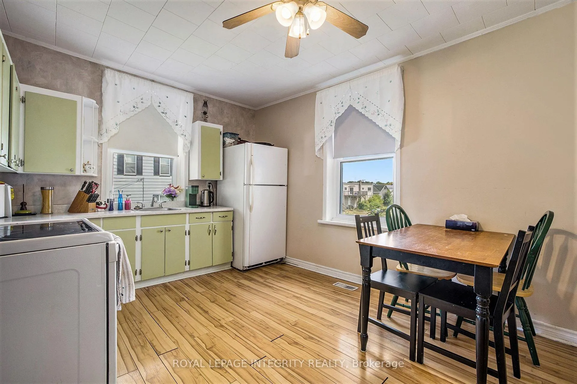 Photo 6 of 112,114 Clarence Street, Lanark Highlands, Lanark Highlands (Lanark) Twp — HOMEH