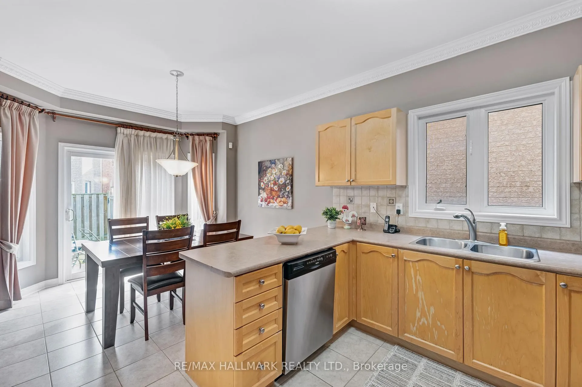 Photo 17 of 91 Capera Drive, Vaughan, Vellore Village — HOMEH