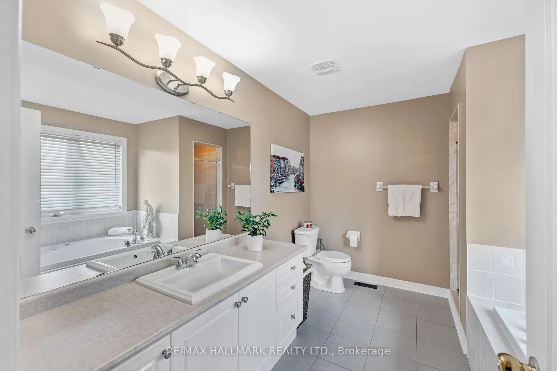 Photo 26 of 91 Capera Drive, Vaughan, Vellore Village — HOMEH