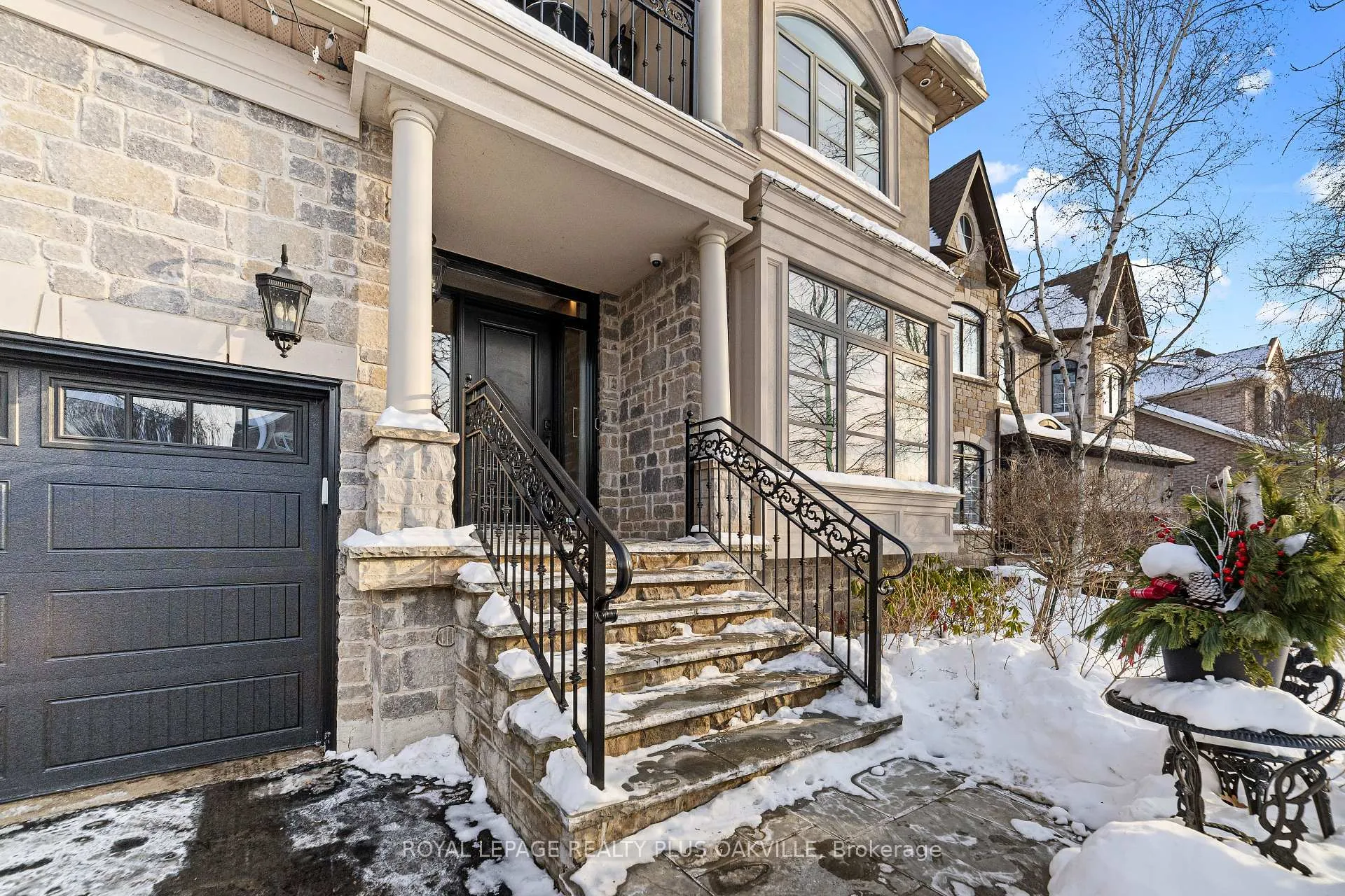 Photo 2 of 77 Spring Azure Crescent, Oakville, Bronte — HOMEH