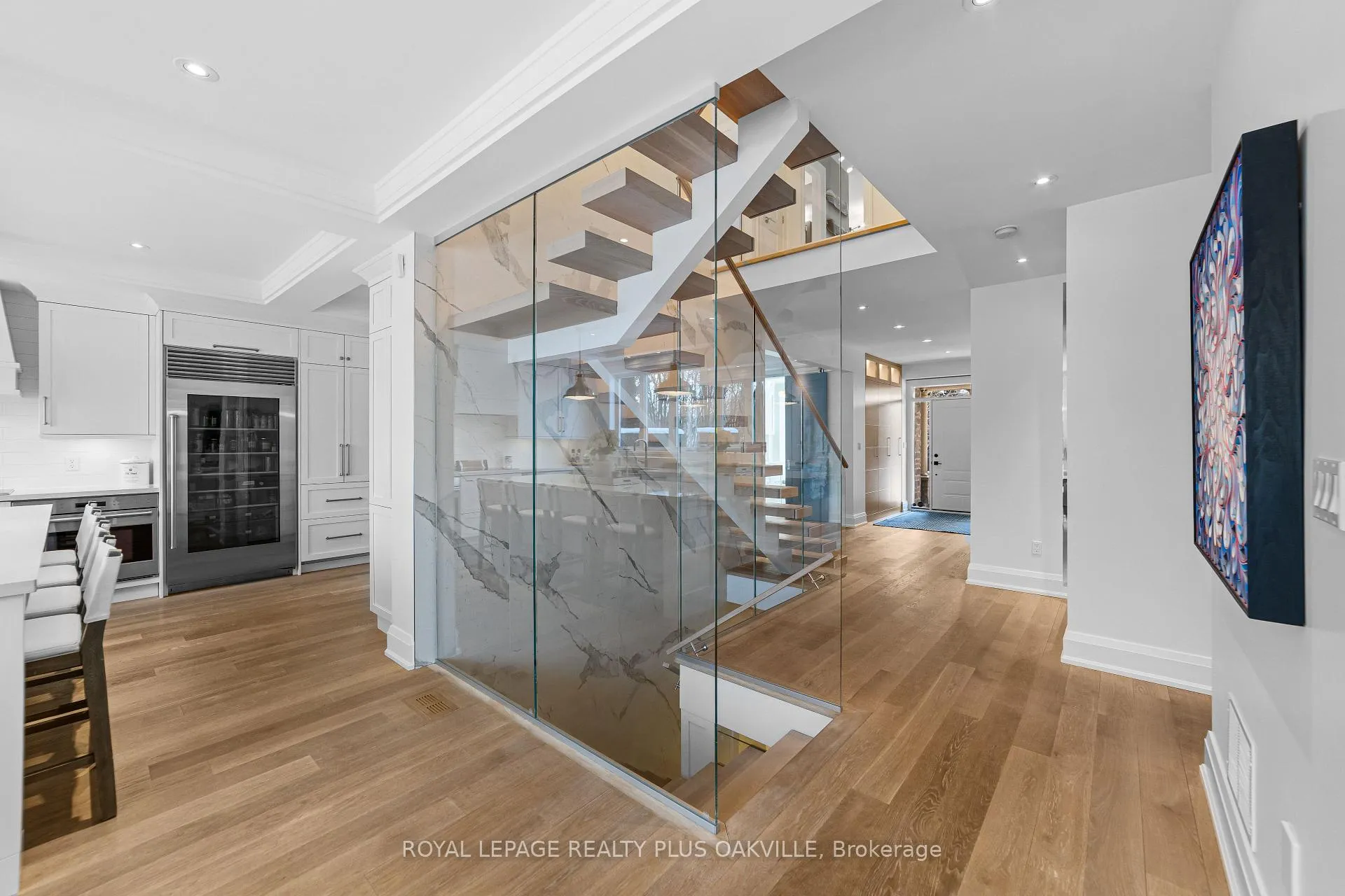 Photo 8 of 77 Spring Azure Crescent, Oakville, Bronte — HOMEH