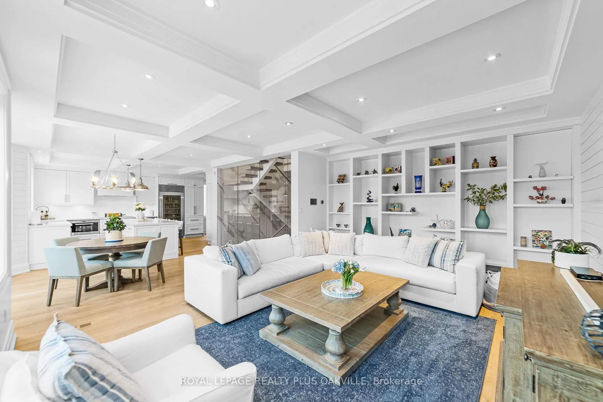 Photo 18 of 77 Spring Azure Crescent, Oakville, Bronte — HOMEH
