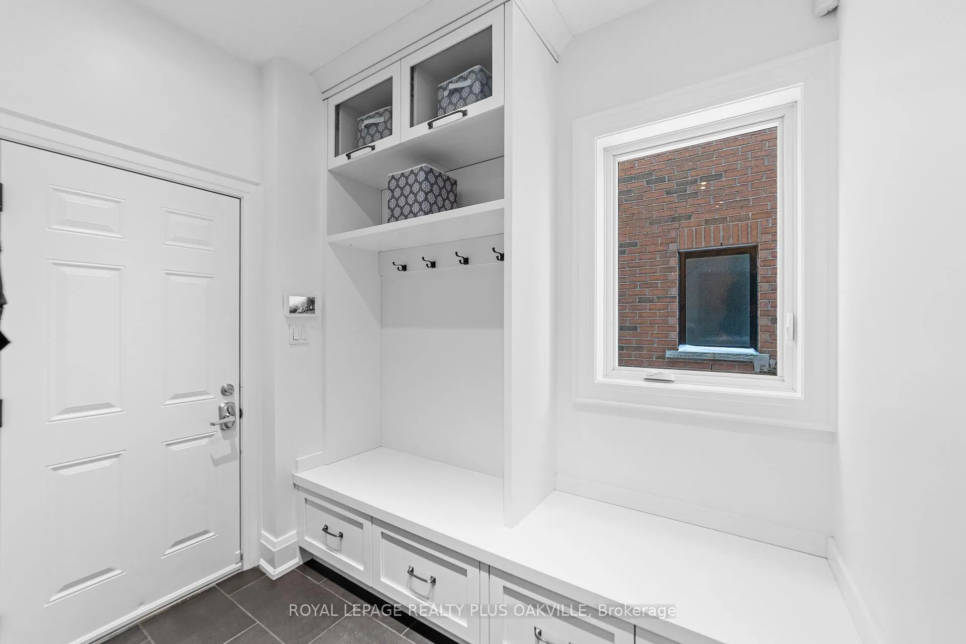 Photo 19 of 77 Spring Azure Crescent, Oakville, Bronte — HOMEH