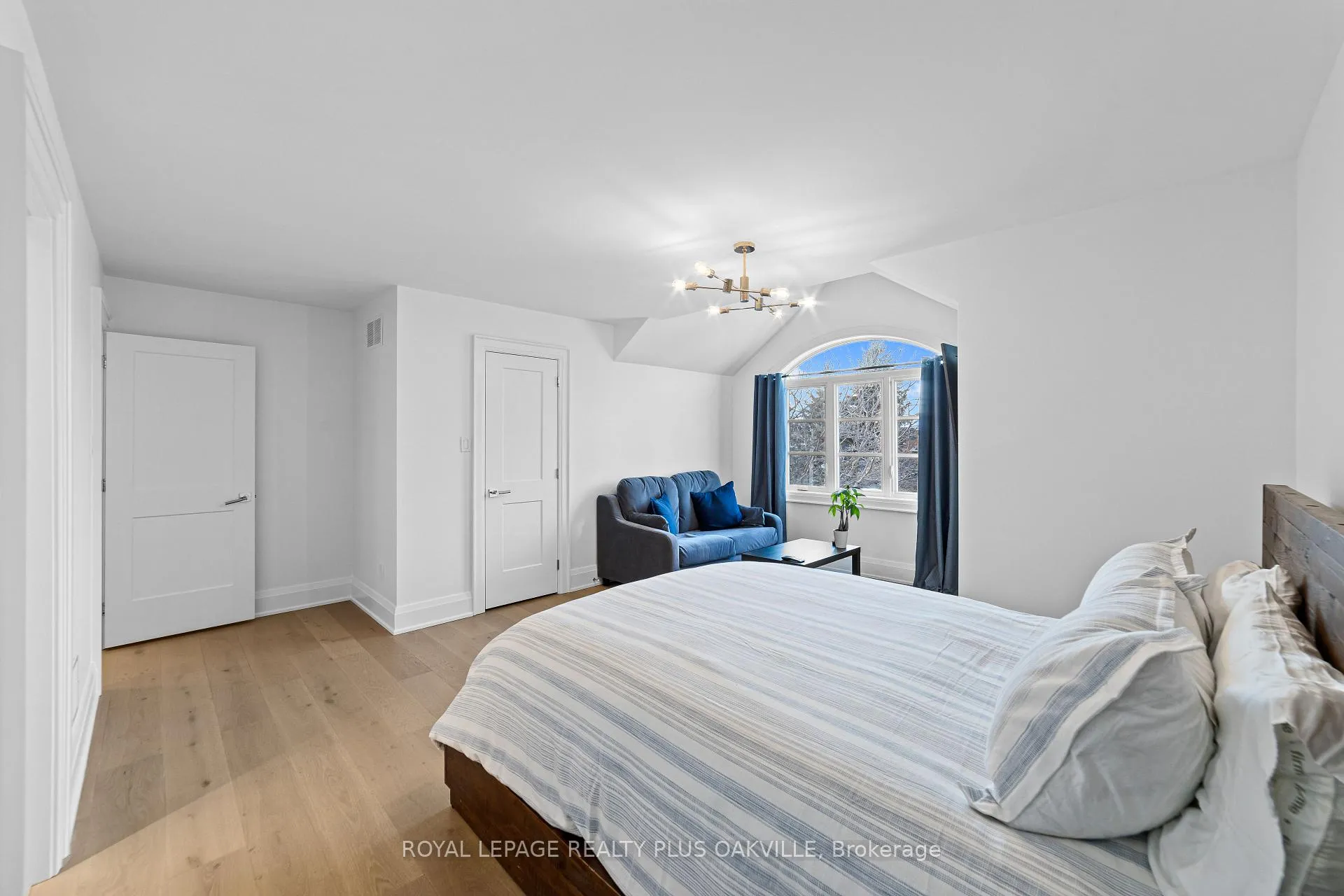 Photo 27 of 77 Spring Azure Crescent, Oakville, Bronte — HOMEH