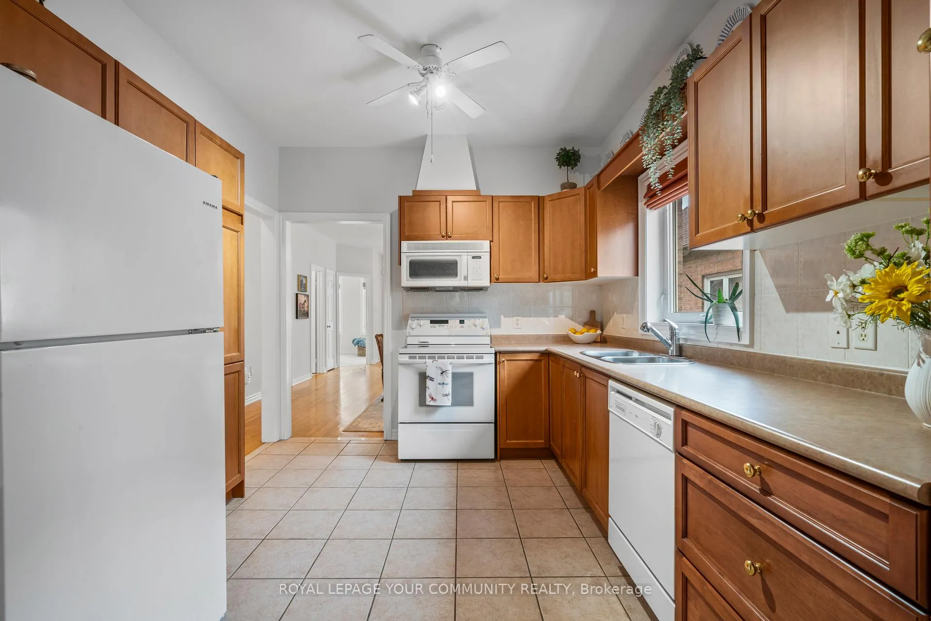Photo 8 of 516 Stone Road, Aurora, Aurora Grove — HOMEH