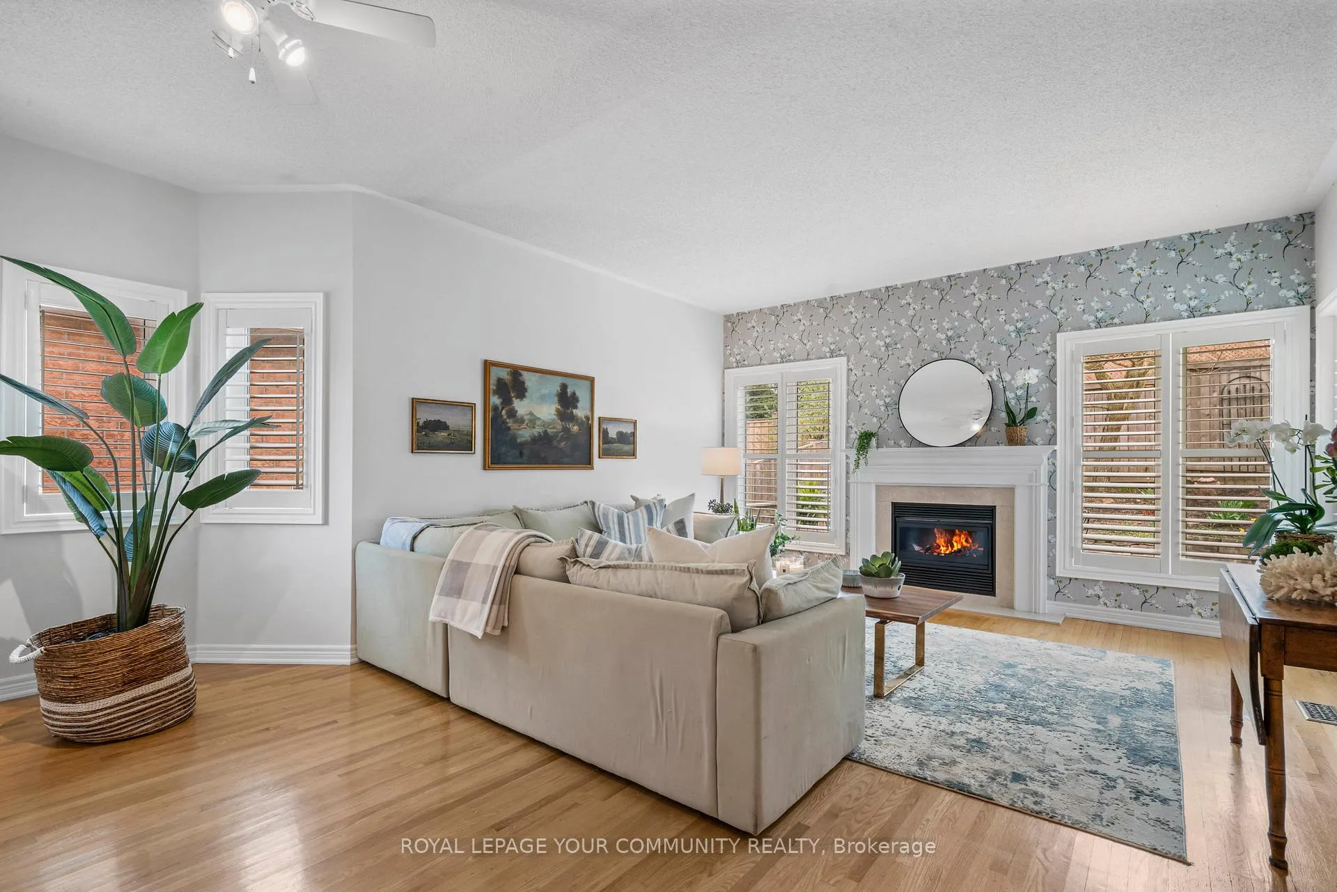 Photo 10 of 516 Stone Road, Aurora, Aurora Grove — HOMEH