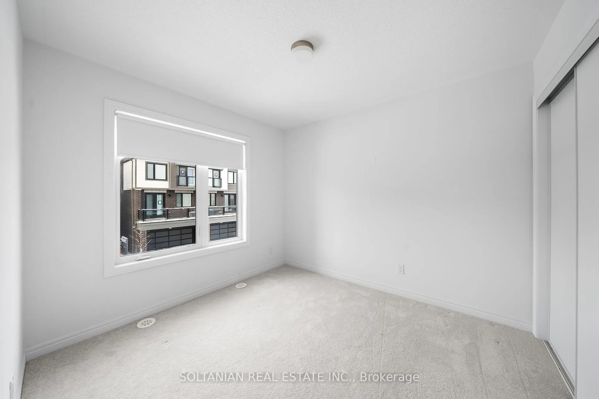 Photo 23 of 54 Sorbara Way, Whitby, Brooklin — HOMEH
