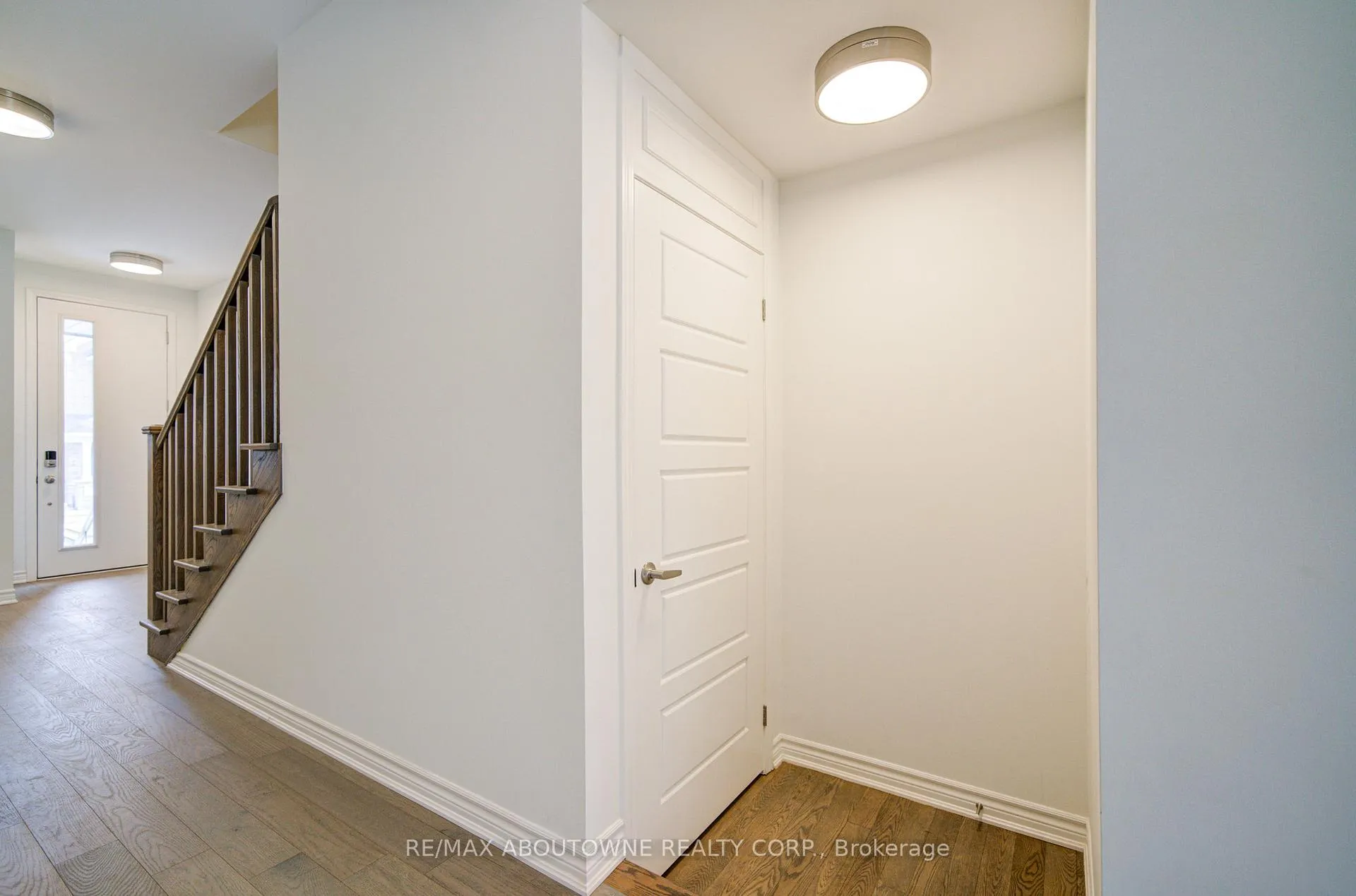 Photo 11 of 3028 Langdon Road, Oakville, Joshua Meadows — HOMEH