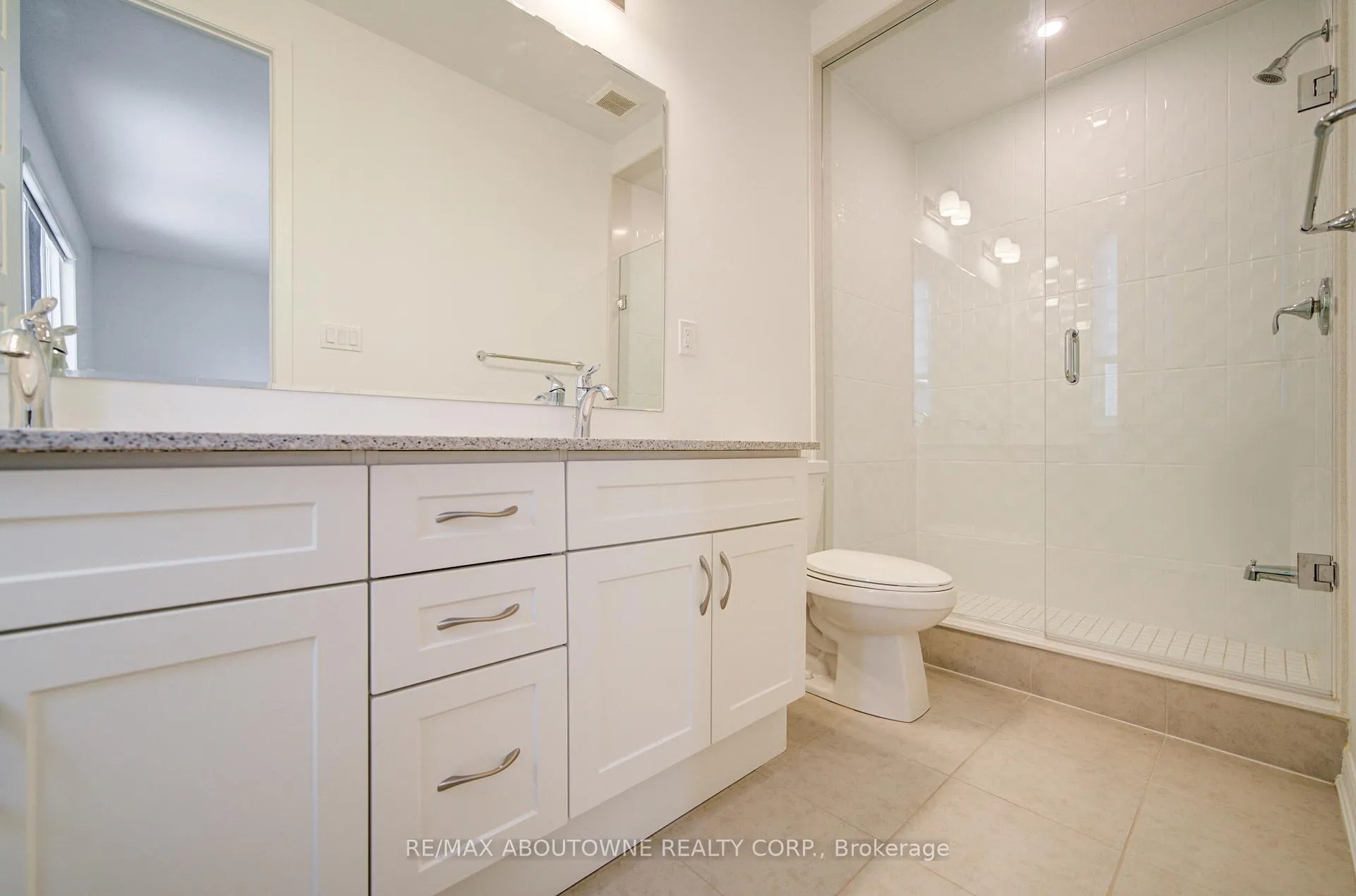 Photo 15 of 3028 Langdon Road, Oakville, Joshua Meadows — HOMEH