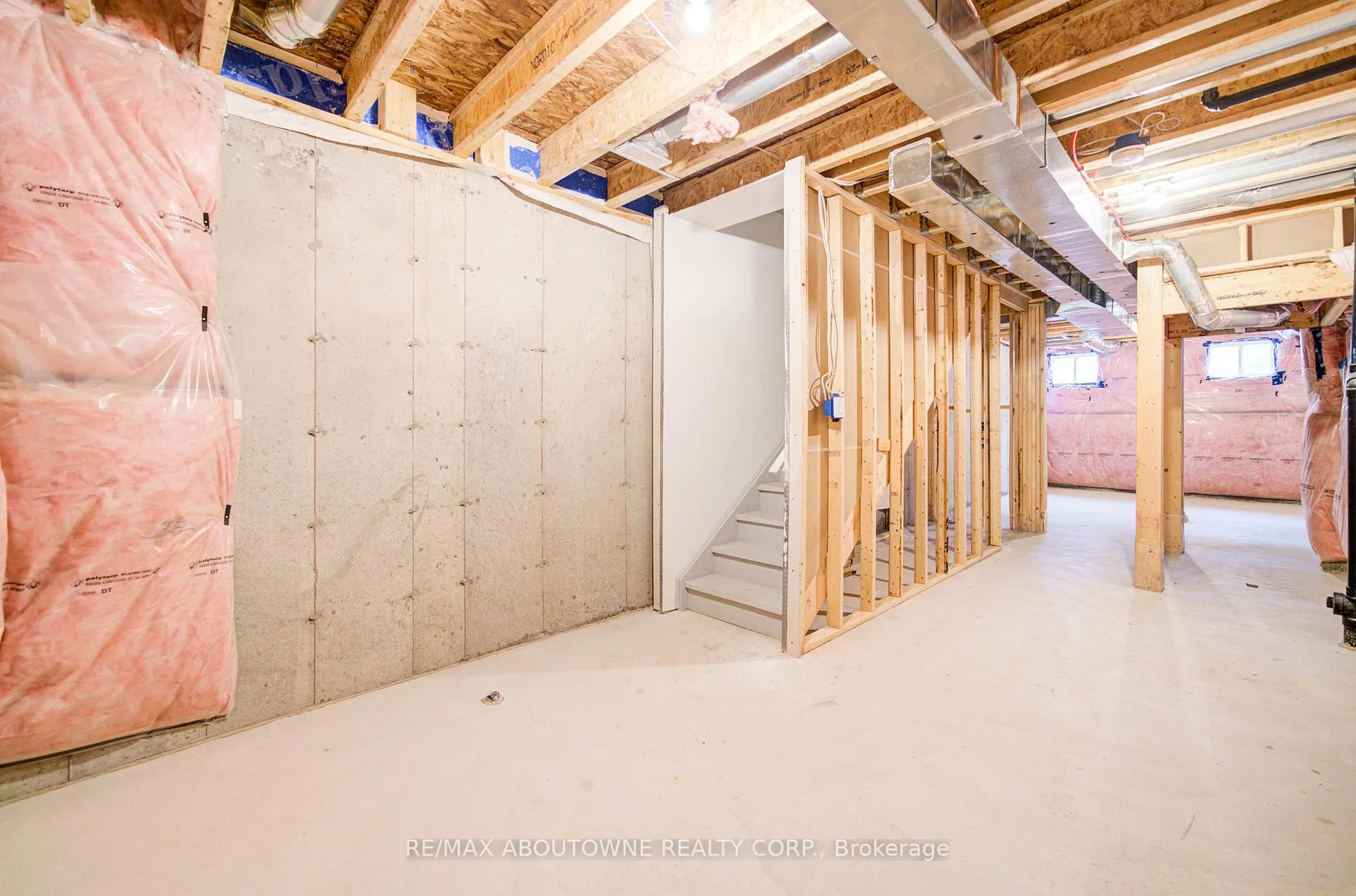 Photo 17 of 3028 Langdon Road, Oakville, Joshua Meadows — HOMEH