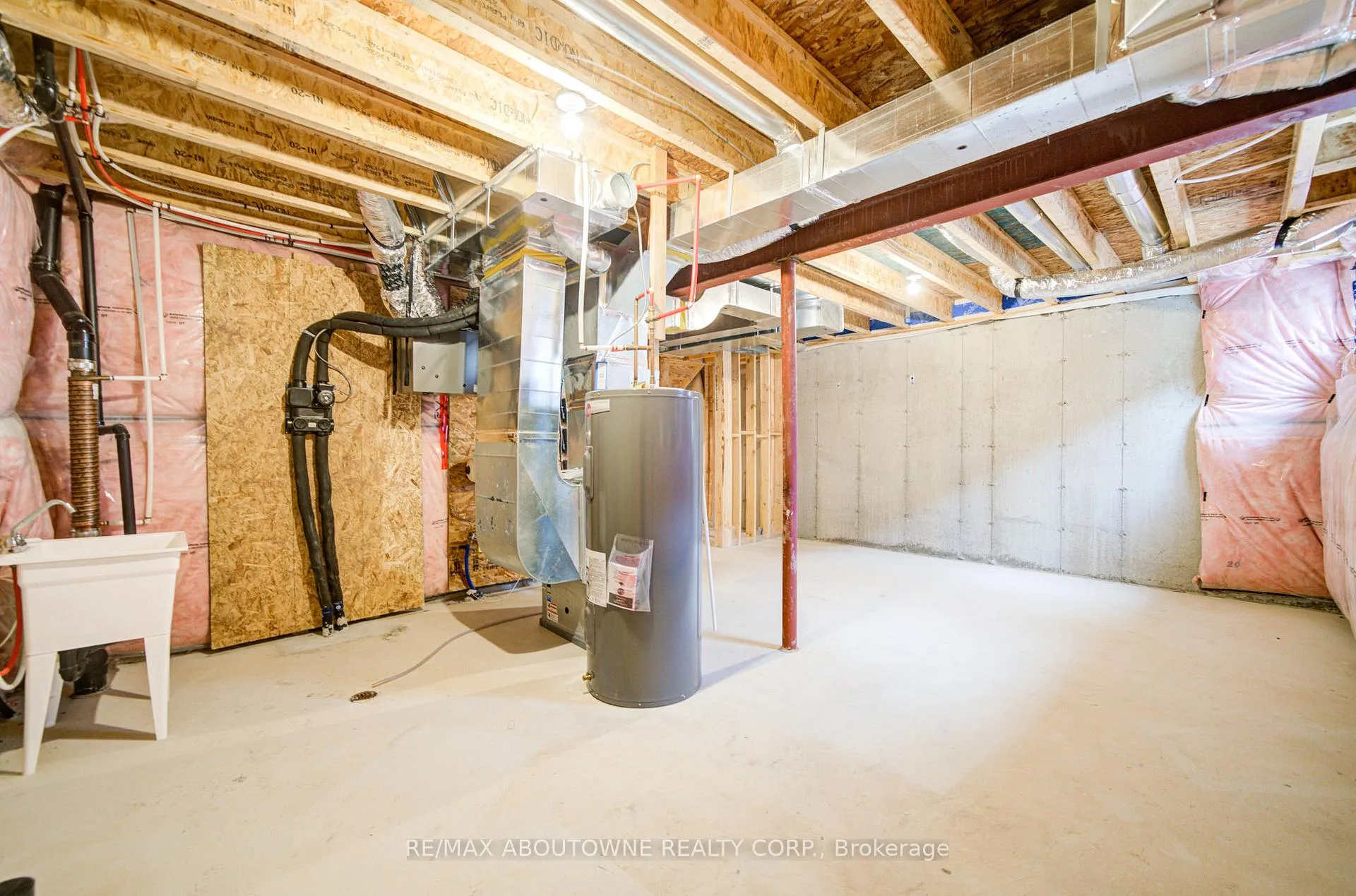 Photo 19 of 3028 Langdon Road, Oakville, Joshua Meadows — HOMEH