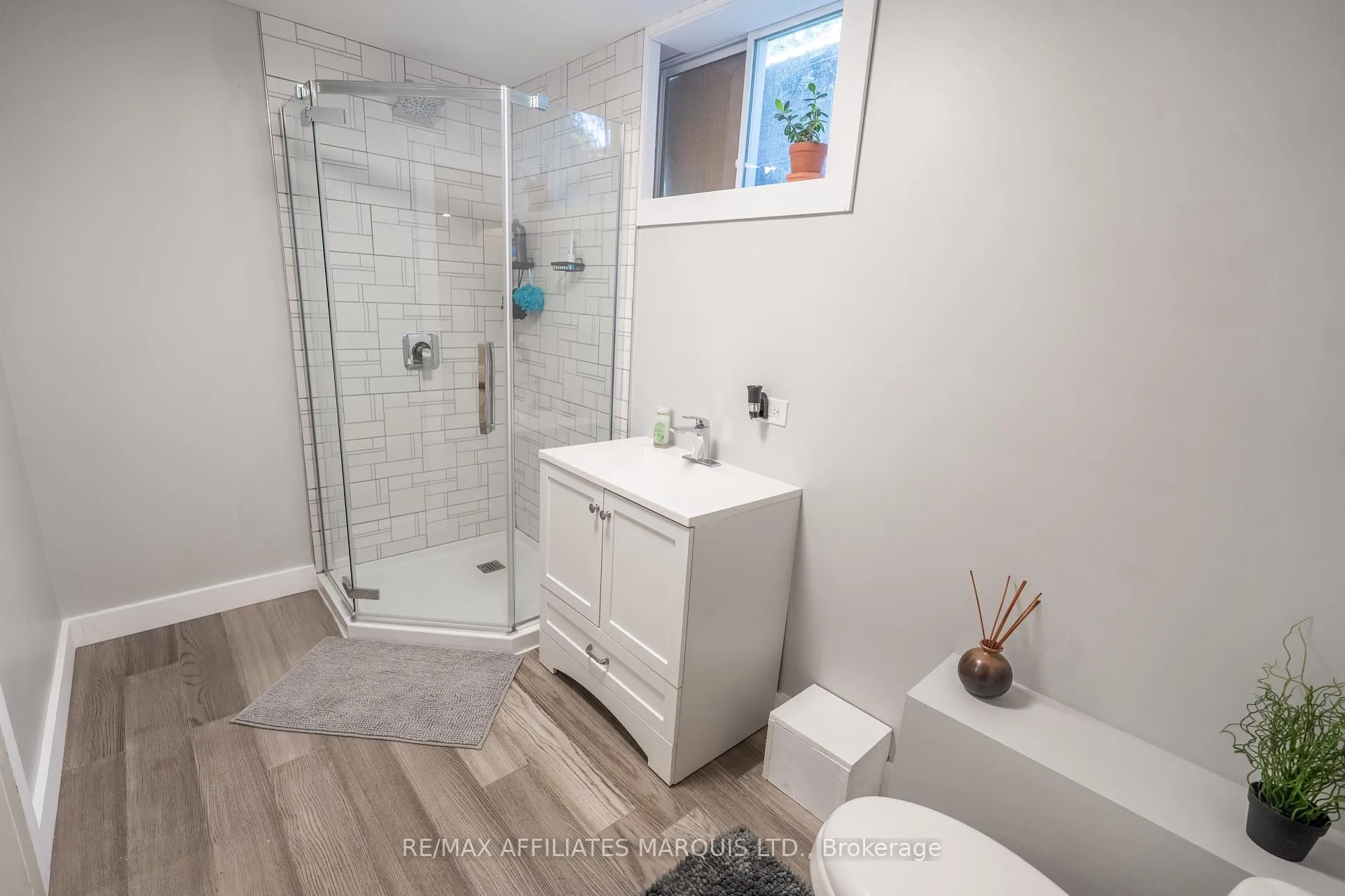 Photo 34 of 1612 Grant Avenue, Cornwall — HOMEH
