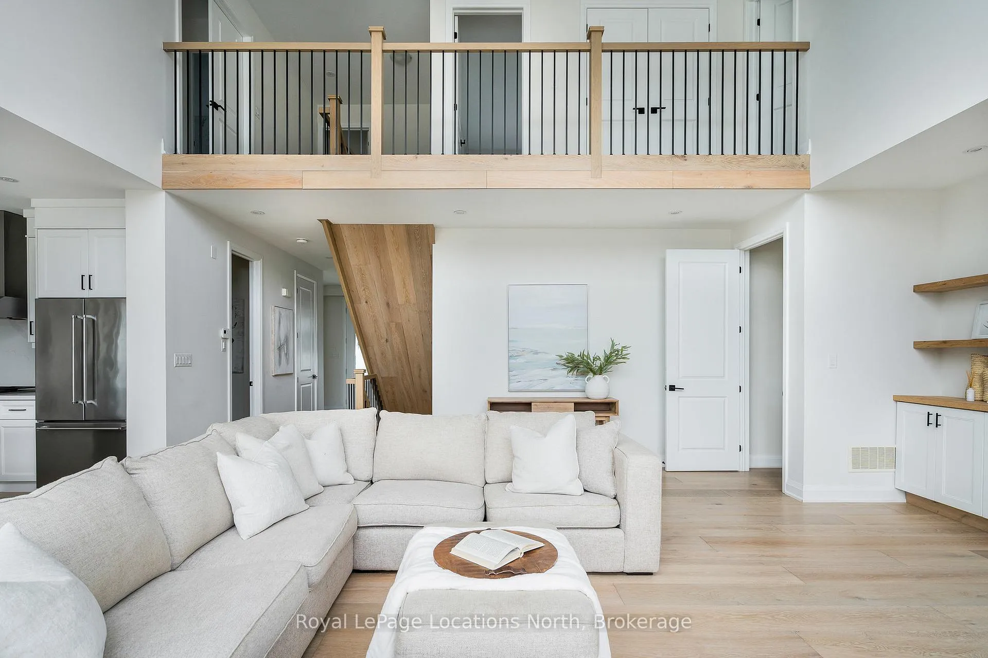 Photo 6 of 104 Stillwater Crescent, Blue Mountains — HOMEH