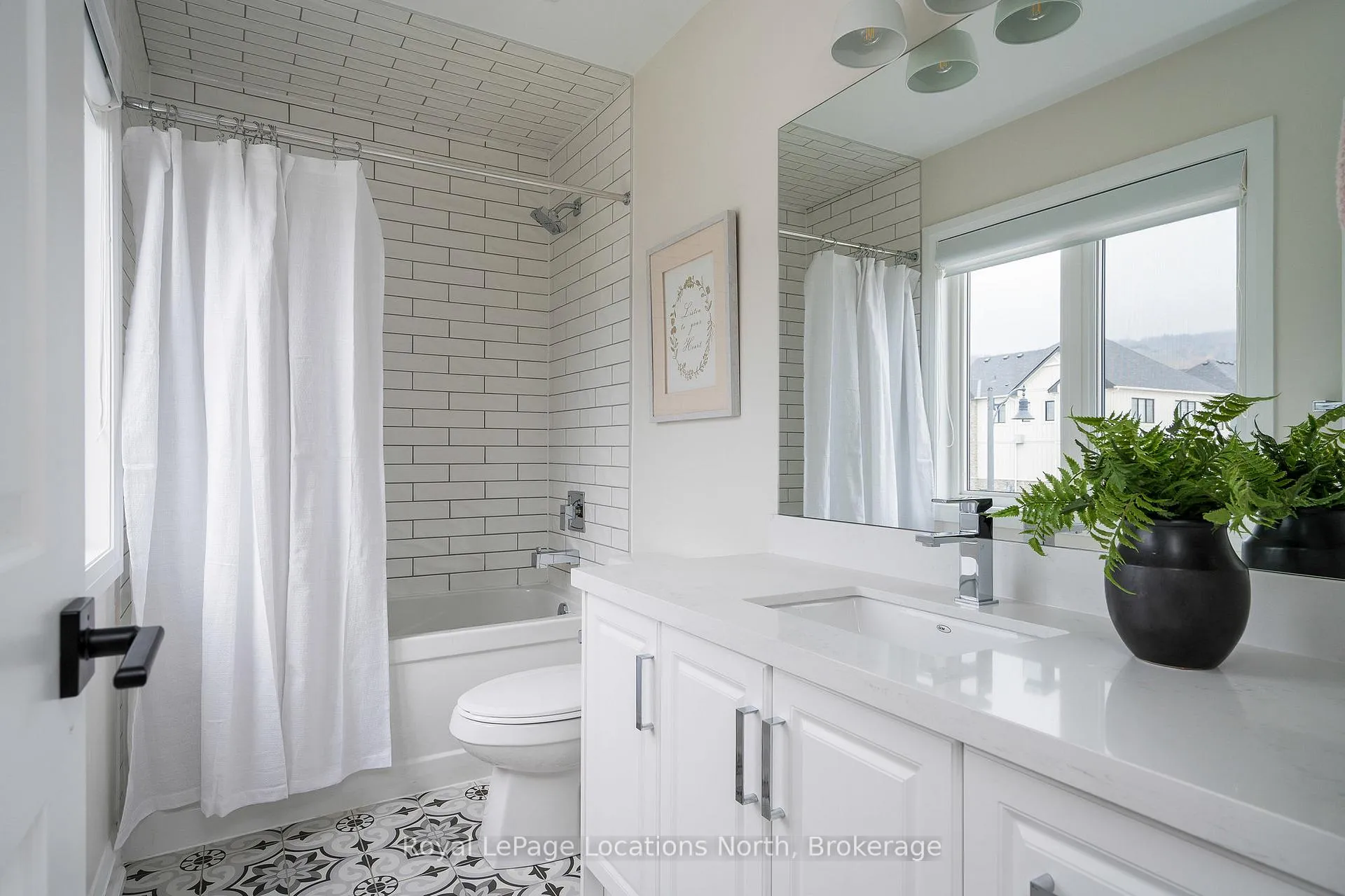 Photo 27 of 104 Stillwater Crescent, Blue Mountains — HOMEH