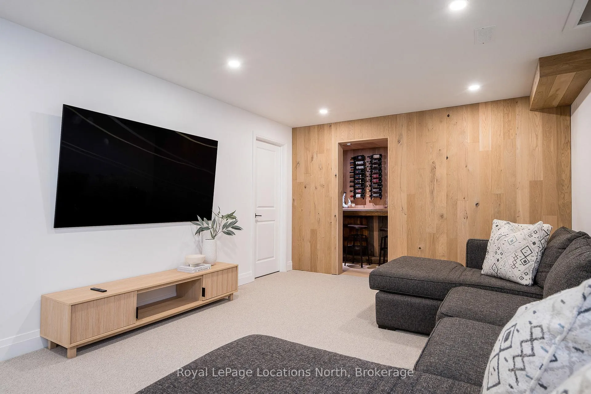 Photo 37 of 104 Stillwater Crescent, Blue Mountains — HOMEH