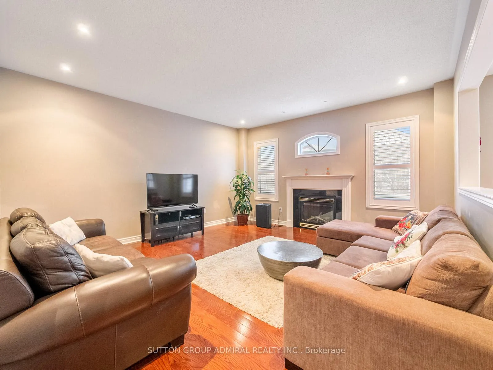 Photo 10 of 27 Cortese Terrace, Vaughan, Patterson — HOMEH