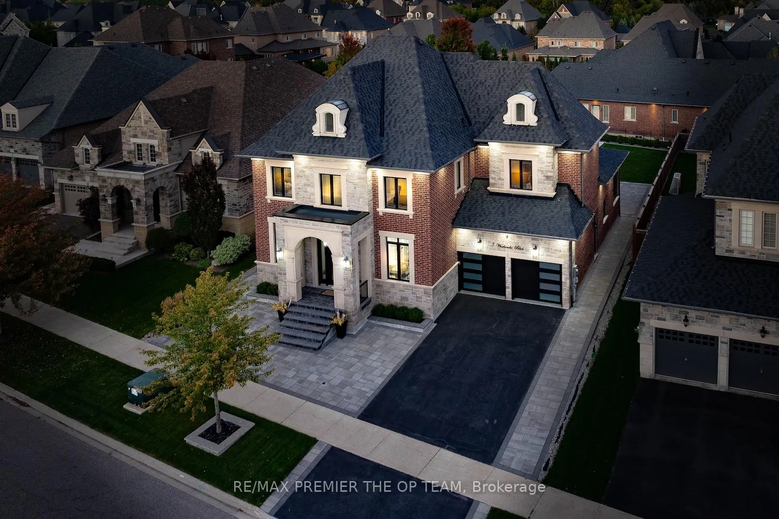 Photo 2 of 3 Westbrooke Boulevard, King, Nobleton — HOMEH
