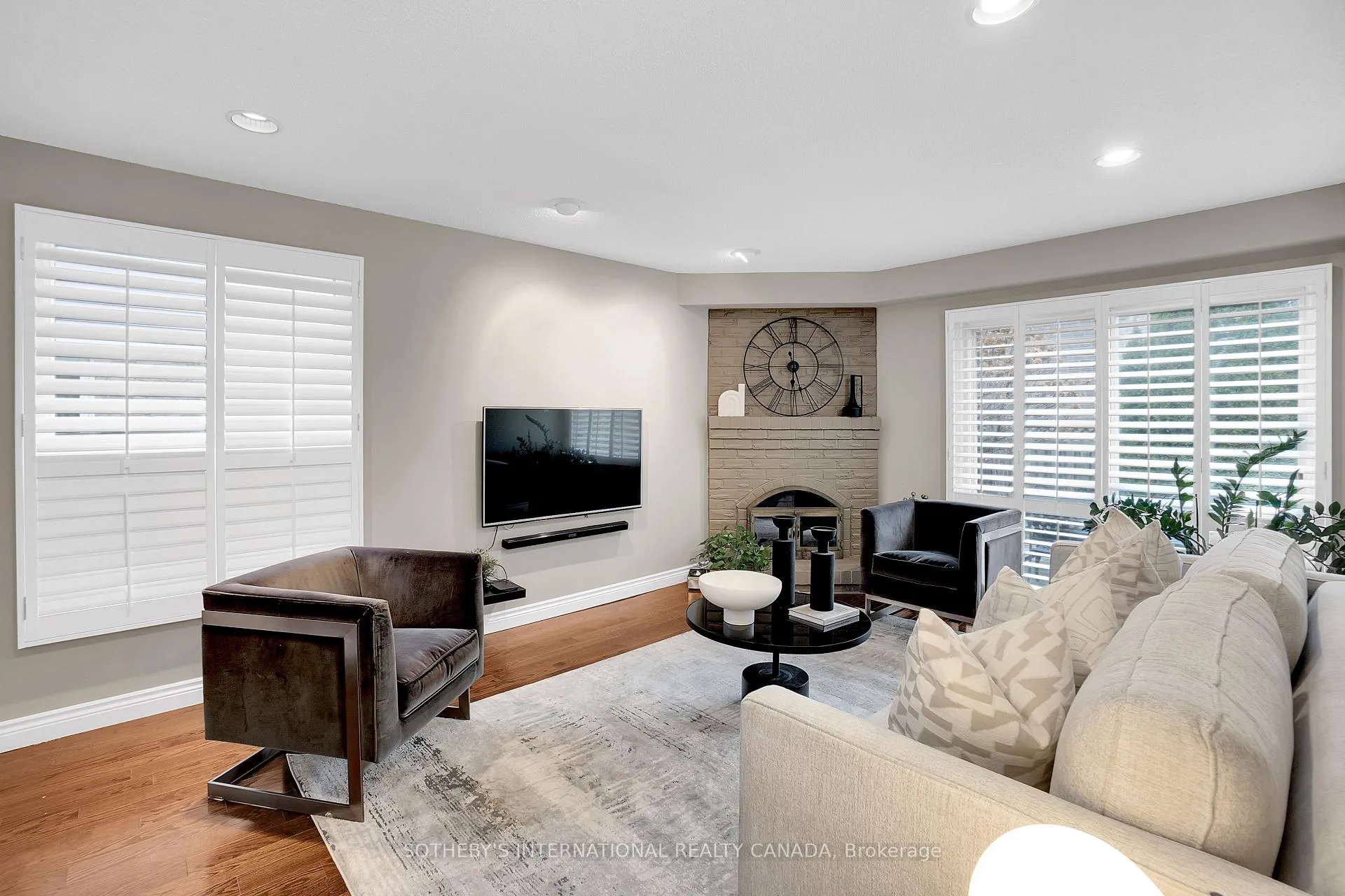 Photo 13 of 104 Mullen Drive, Vaughan, Brownridge — HOMEH