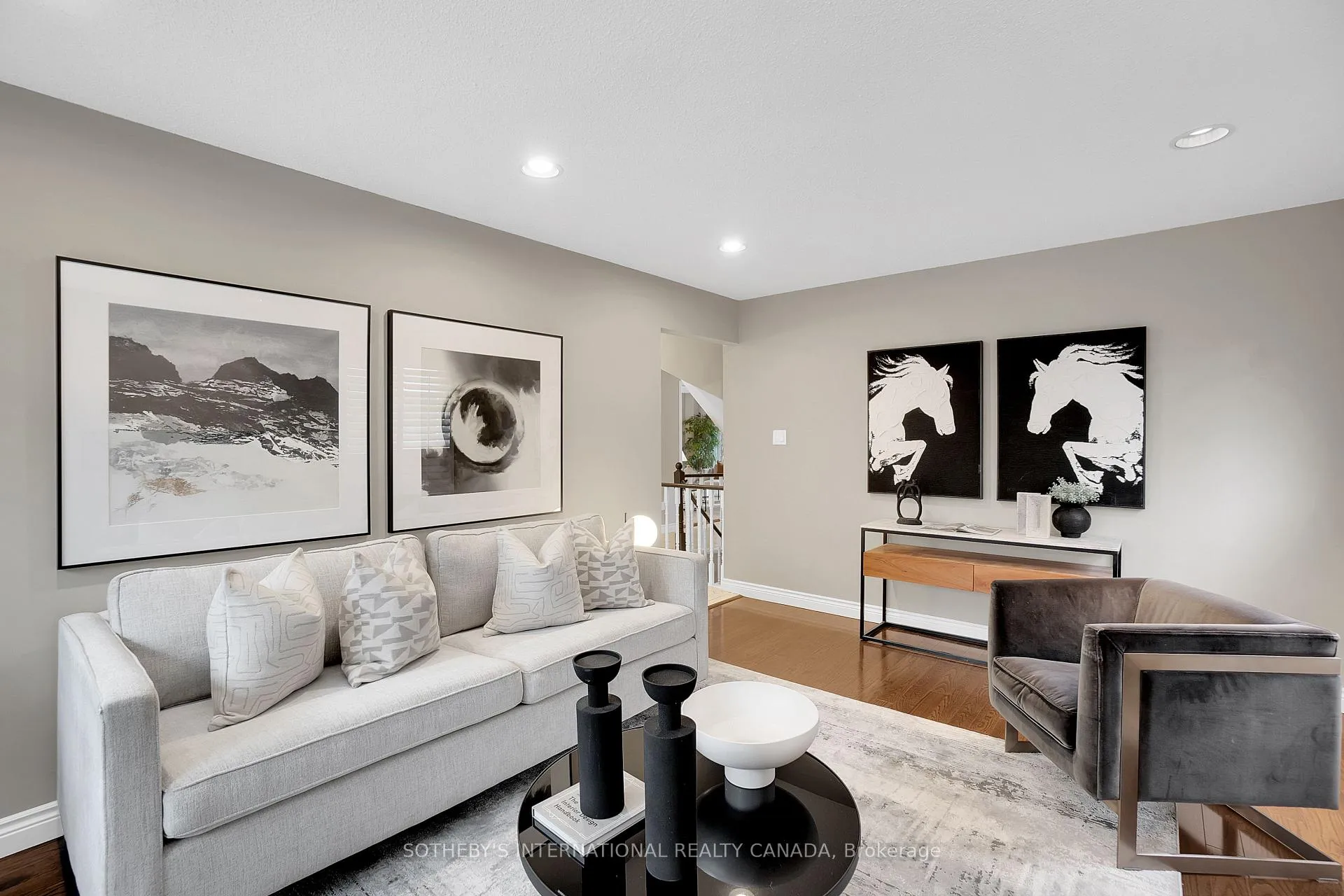 Photo 14 of 104 Mullen Drive, Vaughan, Brownridge — HOMEH
