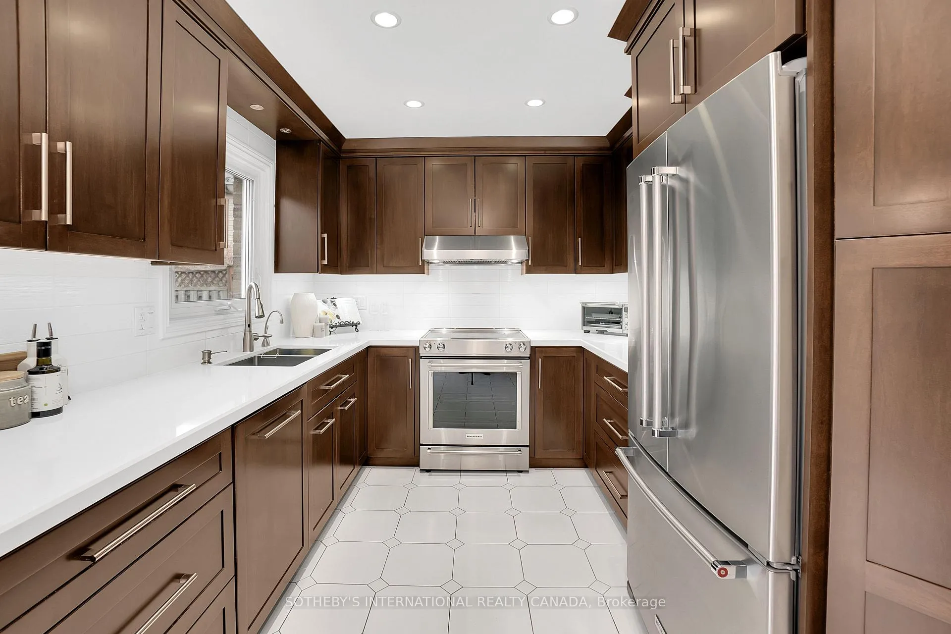 Photo 18 of 104 Mullen Drive, Vaughan, Brownridge — HOMEH