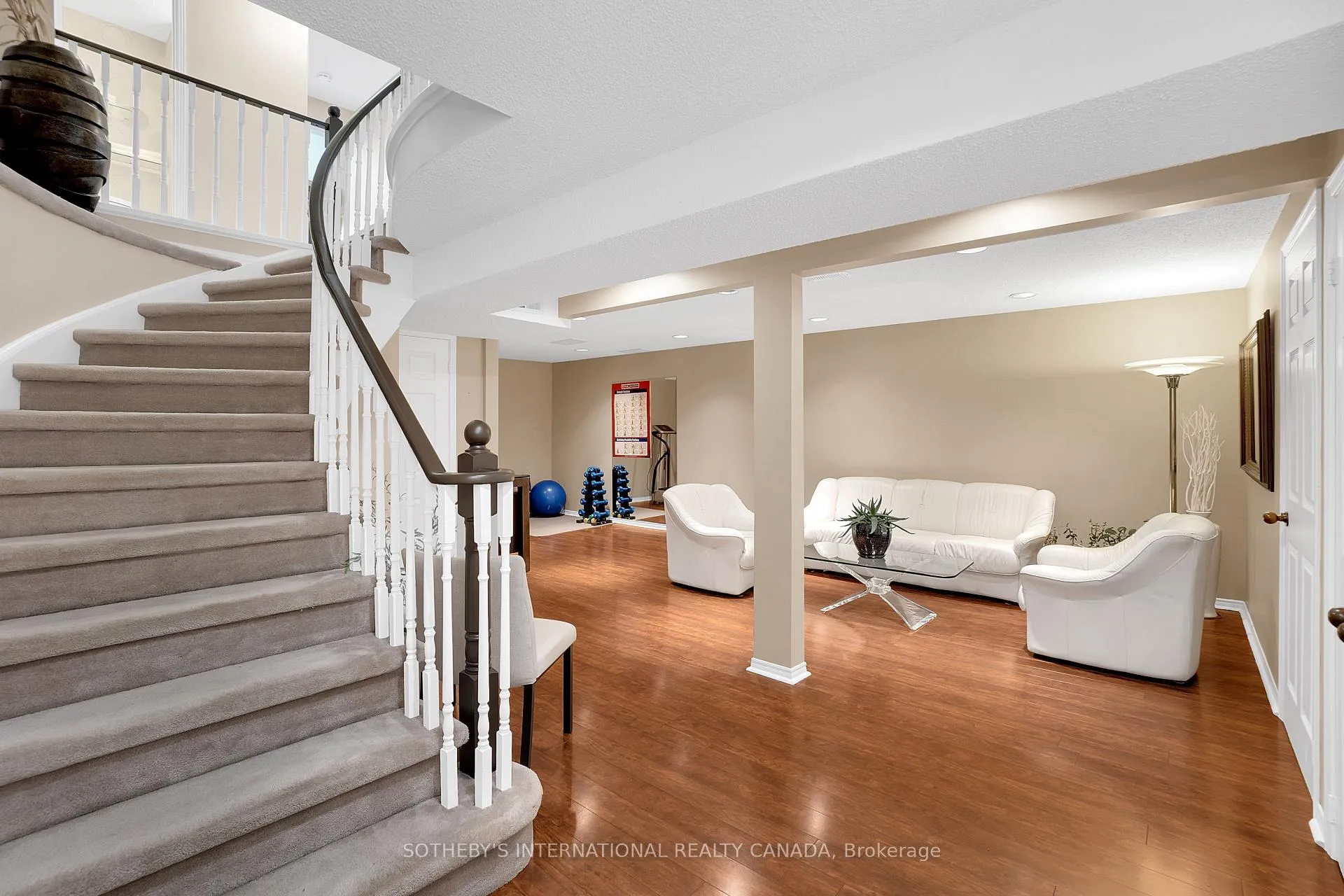 Photo 32 of 104 Mullen Drive, Vaughan, Brownridge — HOMEH