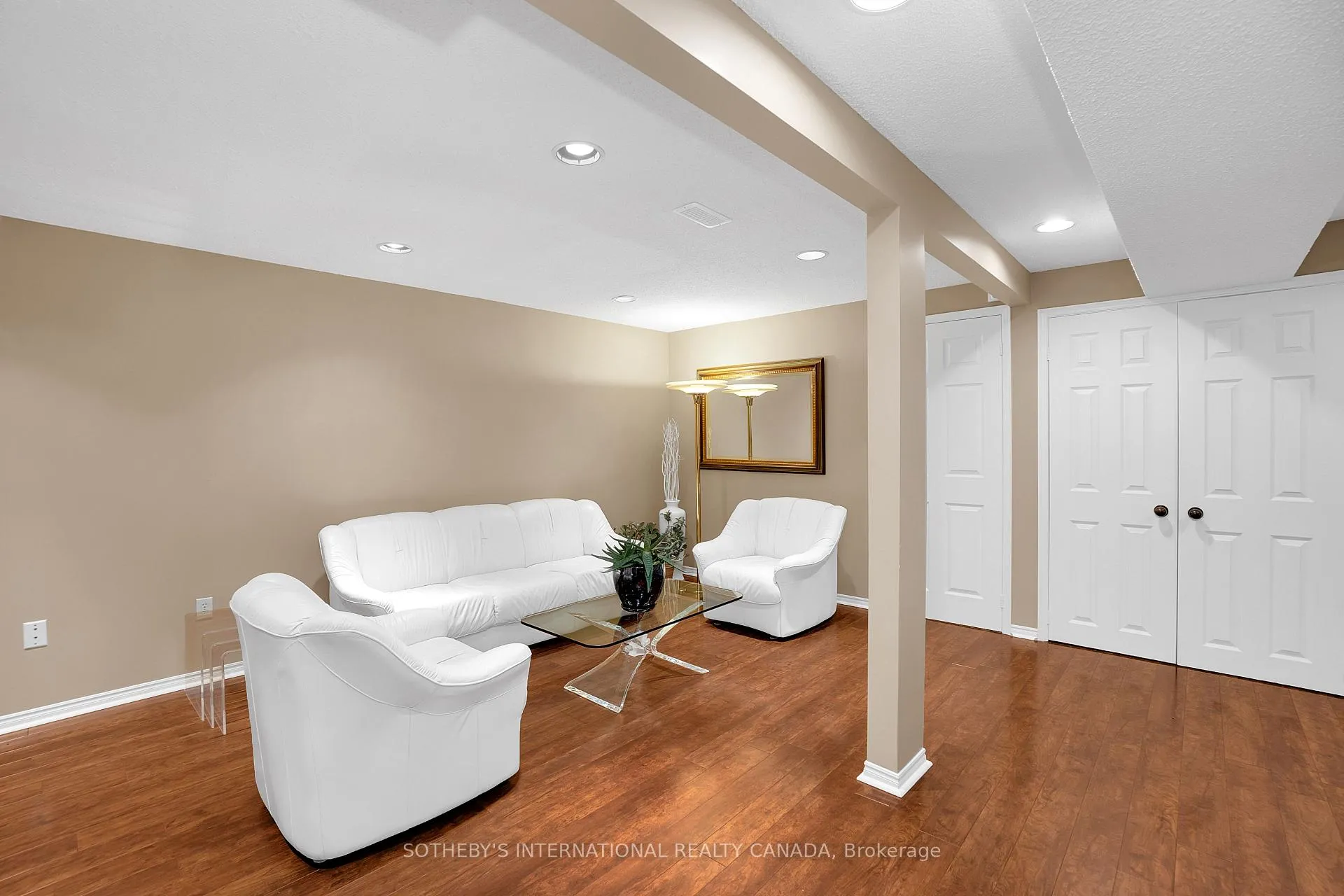 Photo 35 of 104 Mullen Drive, Vaughan, Brownridge — HOMEH