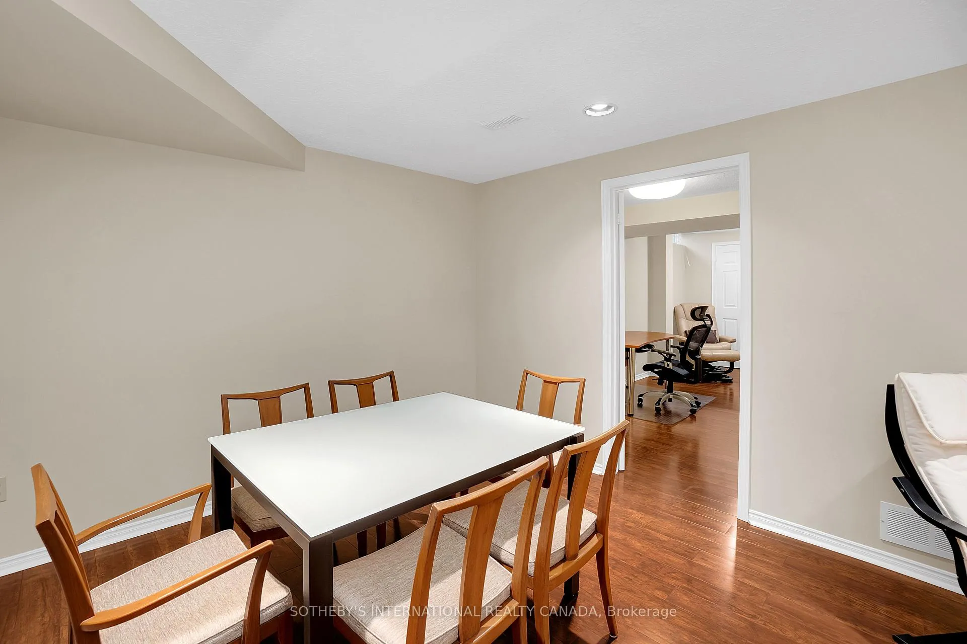 Photo 38 of 104 Mullen Drive, Vaughan, Brownridge — HOMEH
