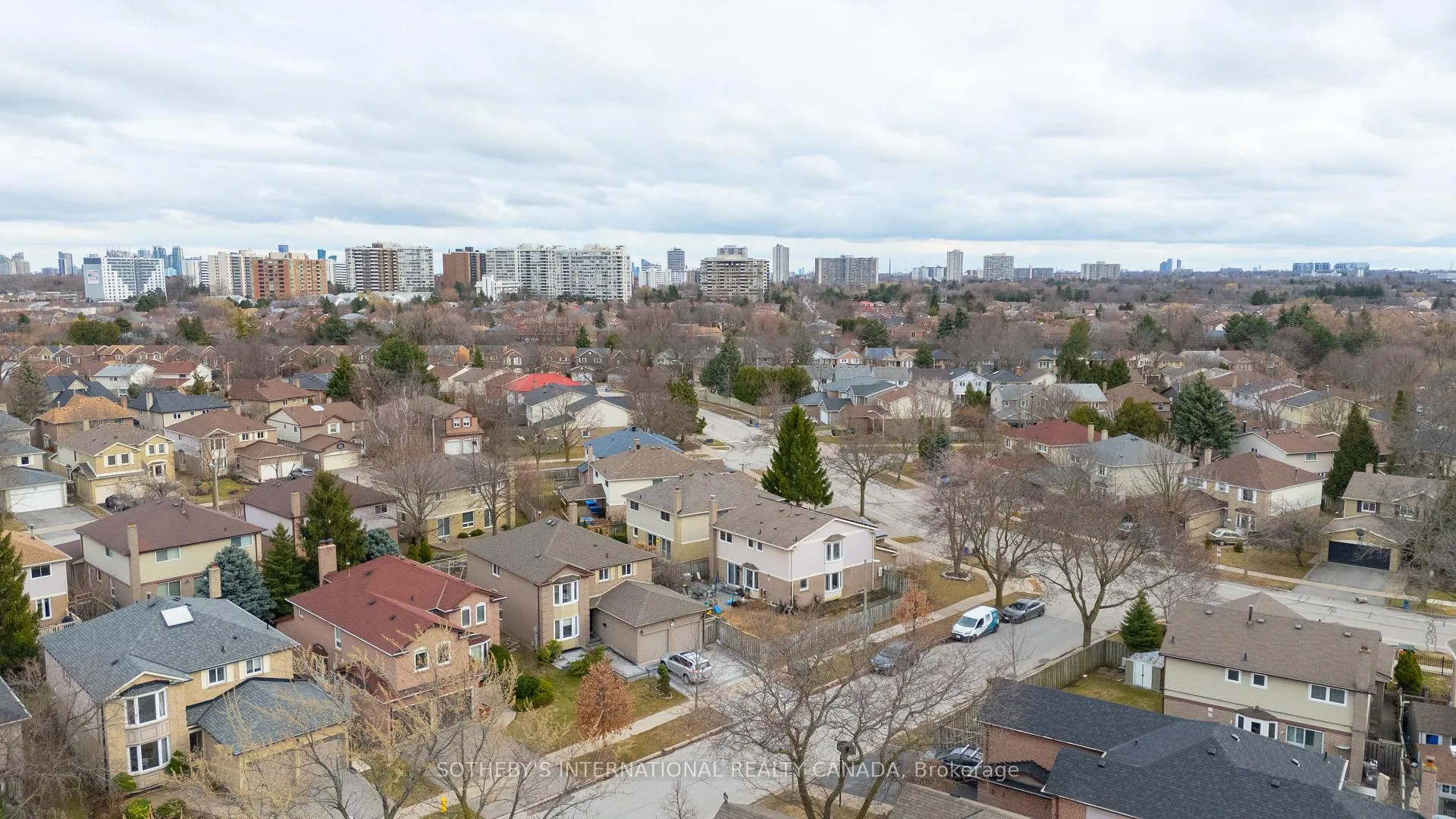 Photo 50 of 104 Mullen Drive, Vaughan, Brownridge — HOMEH