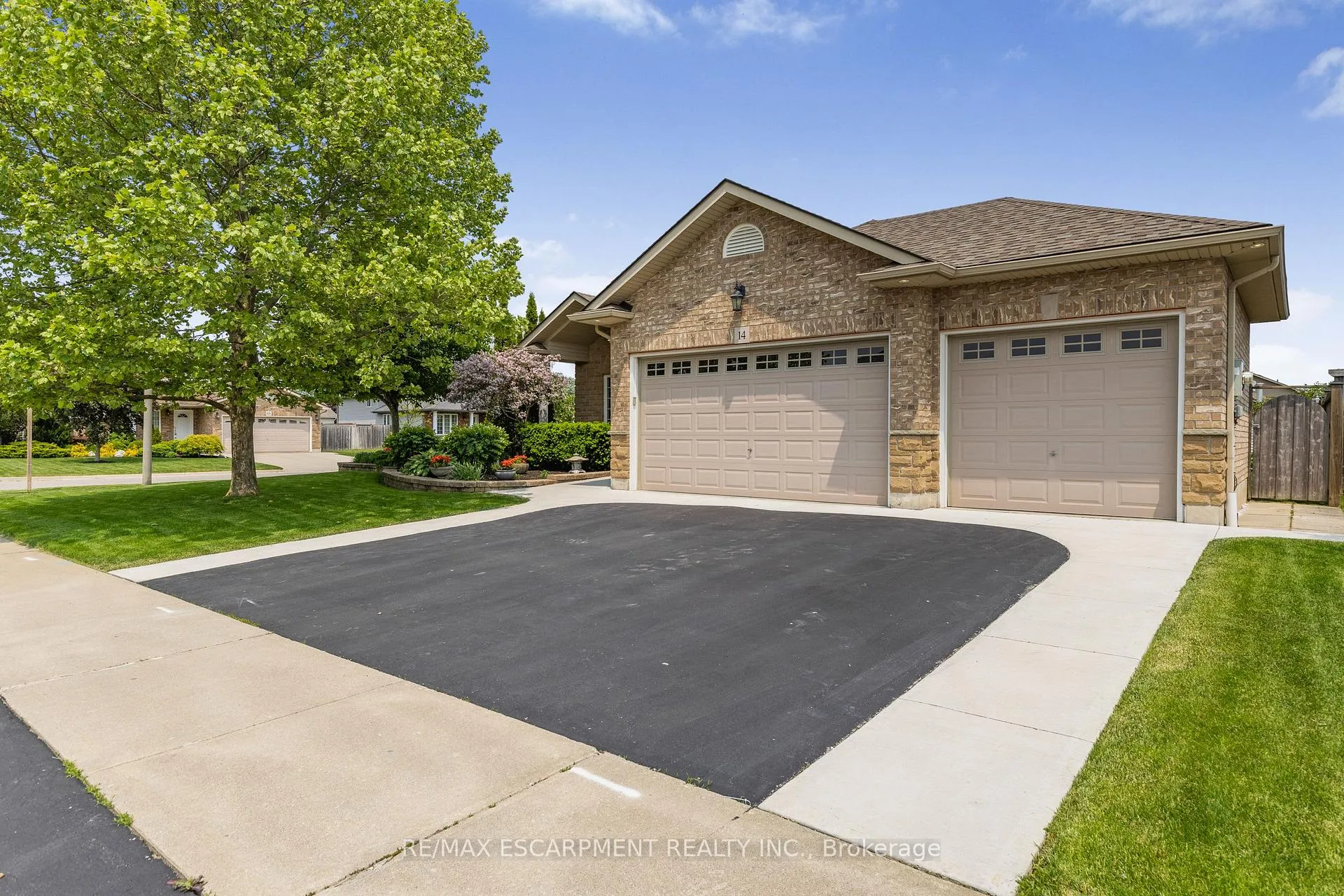 Photo 4 of 14 Mapleview Drive, Haldimand — HOMEH