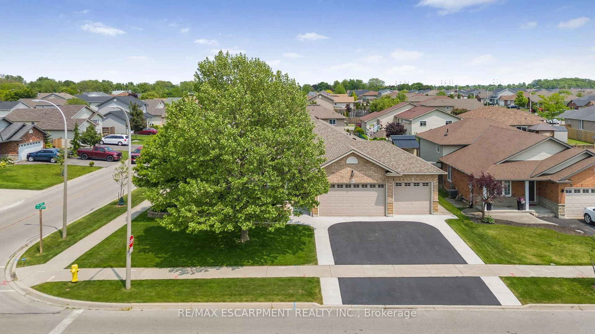 Photo 5 of 14 Mapleview Drive, Haldimand — HOMEH