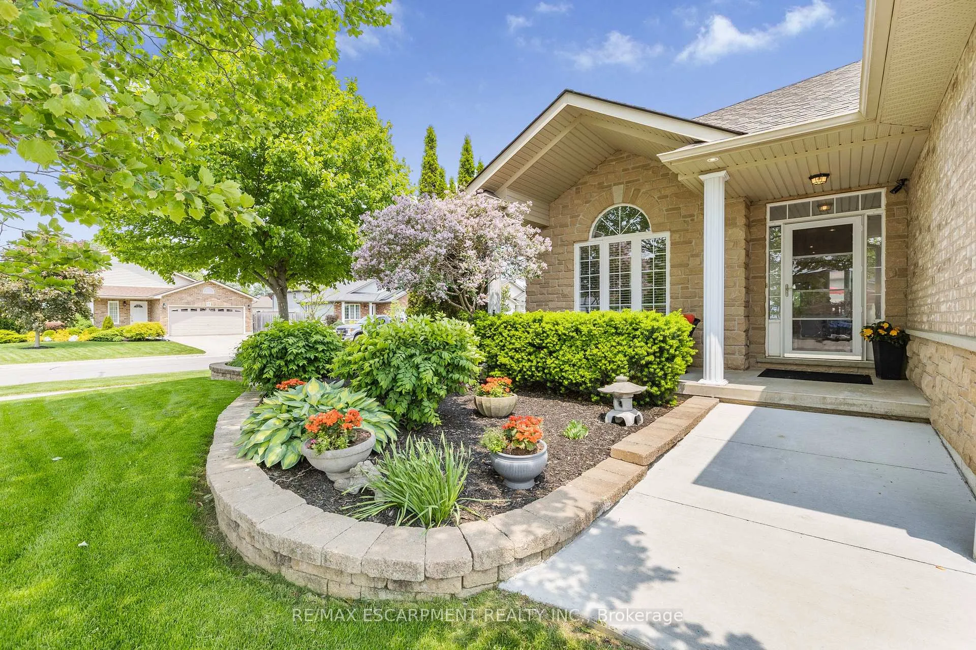 Photo 6 of 14 Mapleview Drive, Haldimand — HOMEH