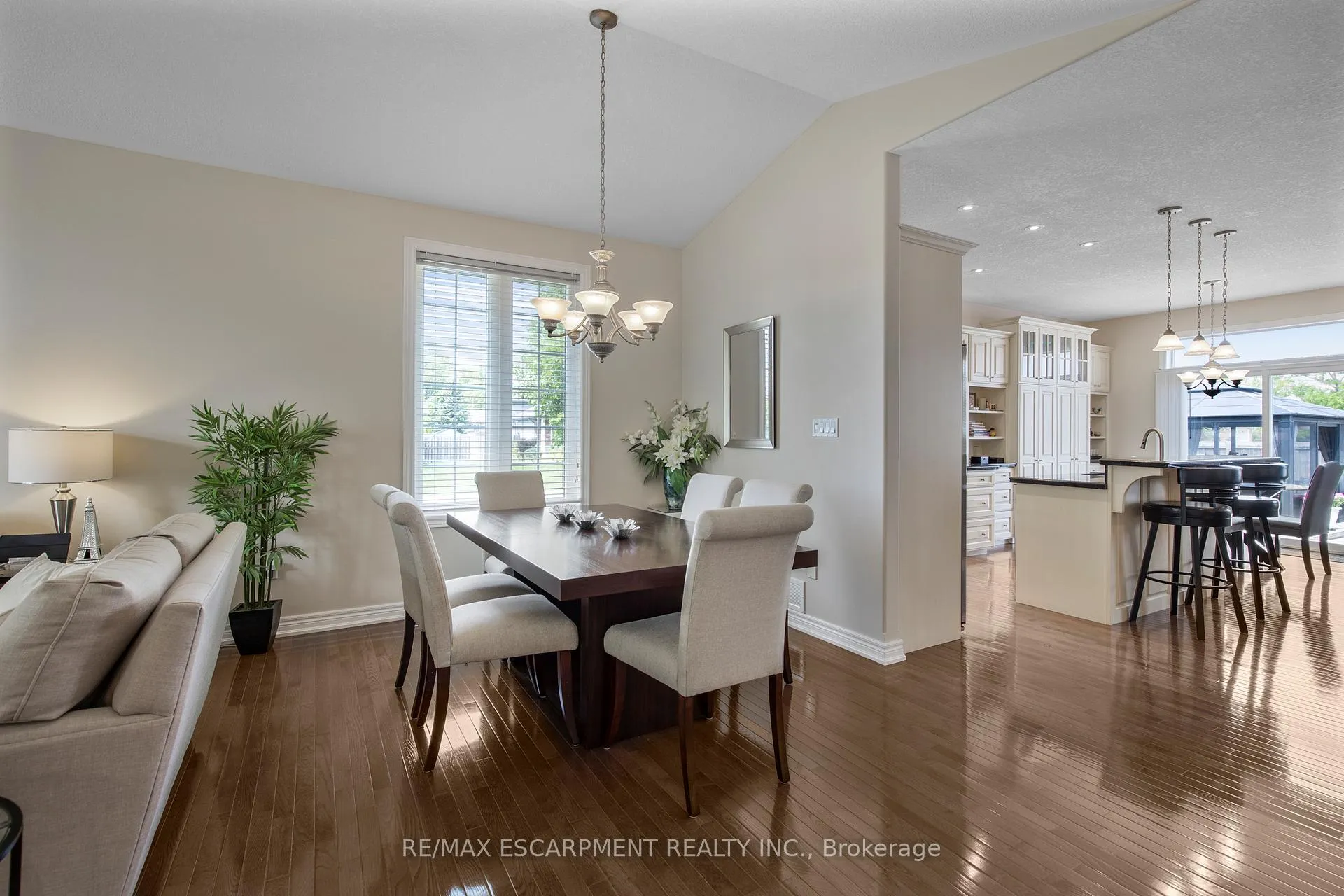 Photo 16 of 14 Mapleview Drive, Haldimand — HOMEH