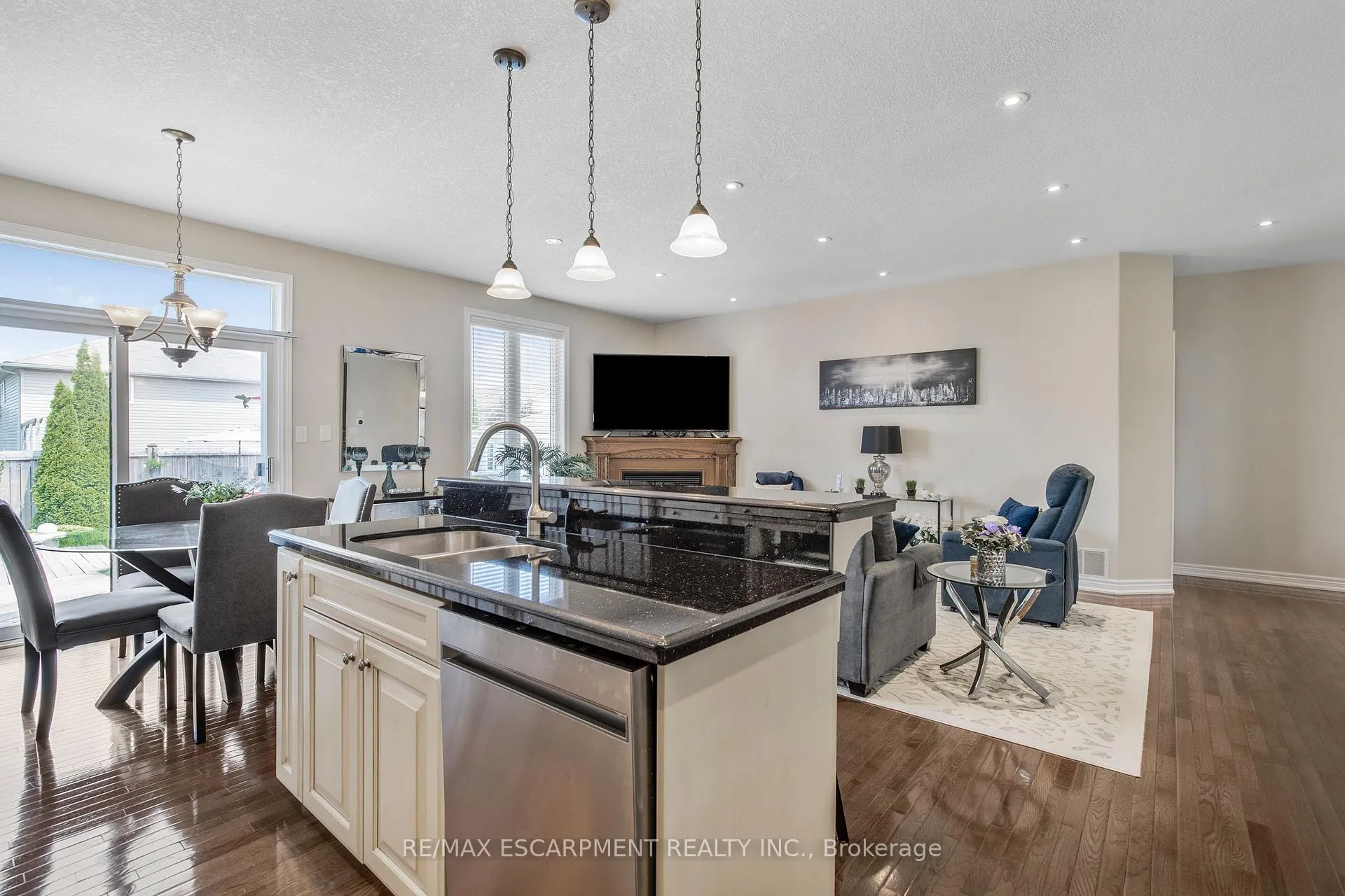 Photo 22 of 14 Mapleview Drive, Haldimand — HOMEH