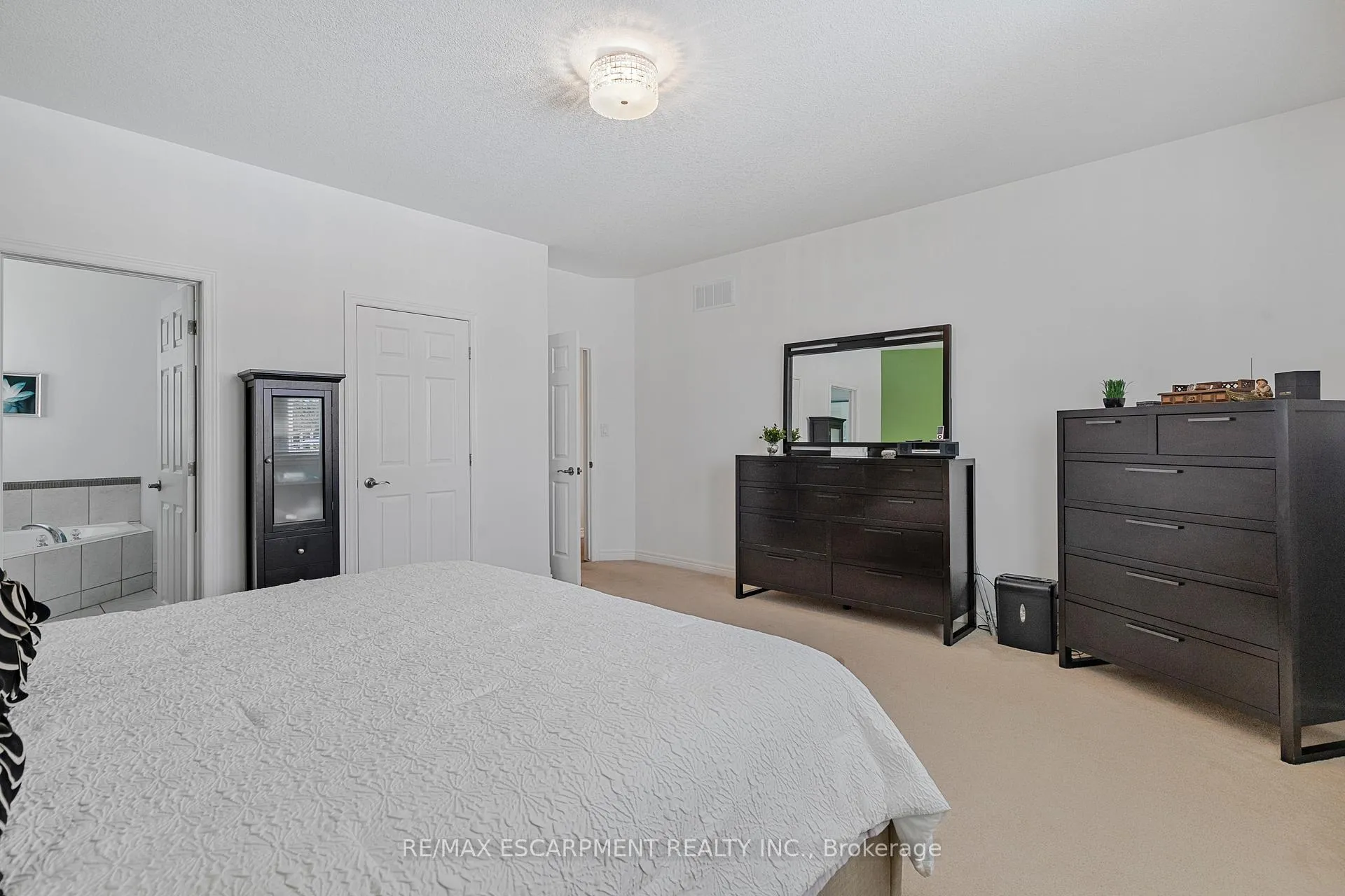 Photo 28 of 14 Mapleview Drive, Haldimand — HOMEH