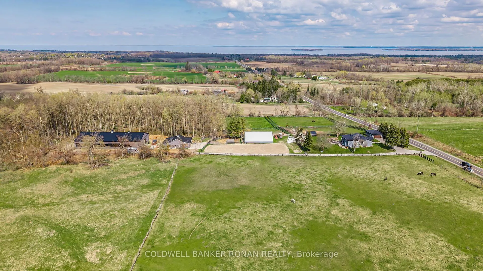 Photo 49 of 1382 10th Line, Innisfil, Rural Innisfil — HOMEH