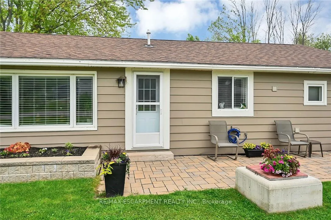 Photo 4 of 12 Witherspoon Drive, Haldimand — HOMEH