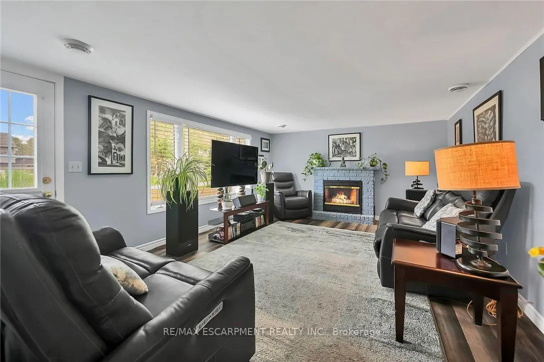 Photo 7 of 12 Witherspoon Drive, Haldimand — HOMEH