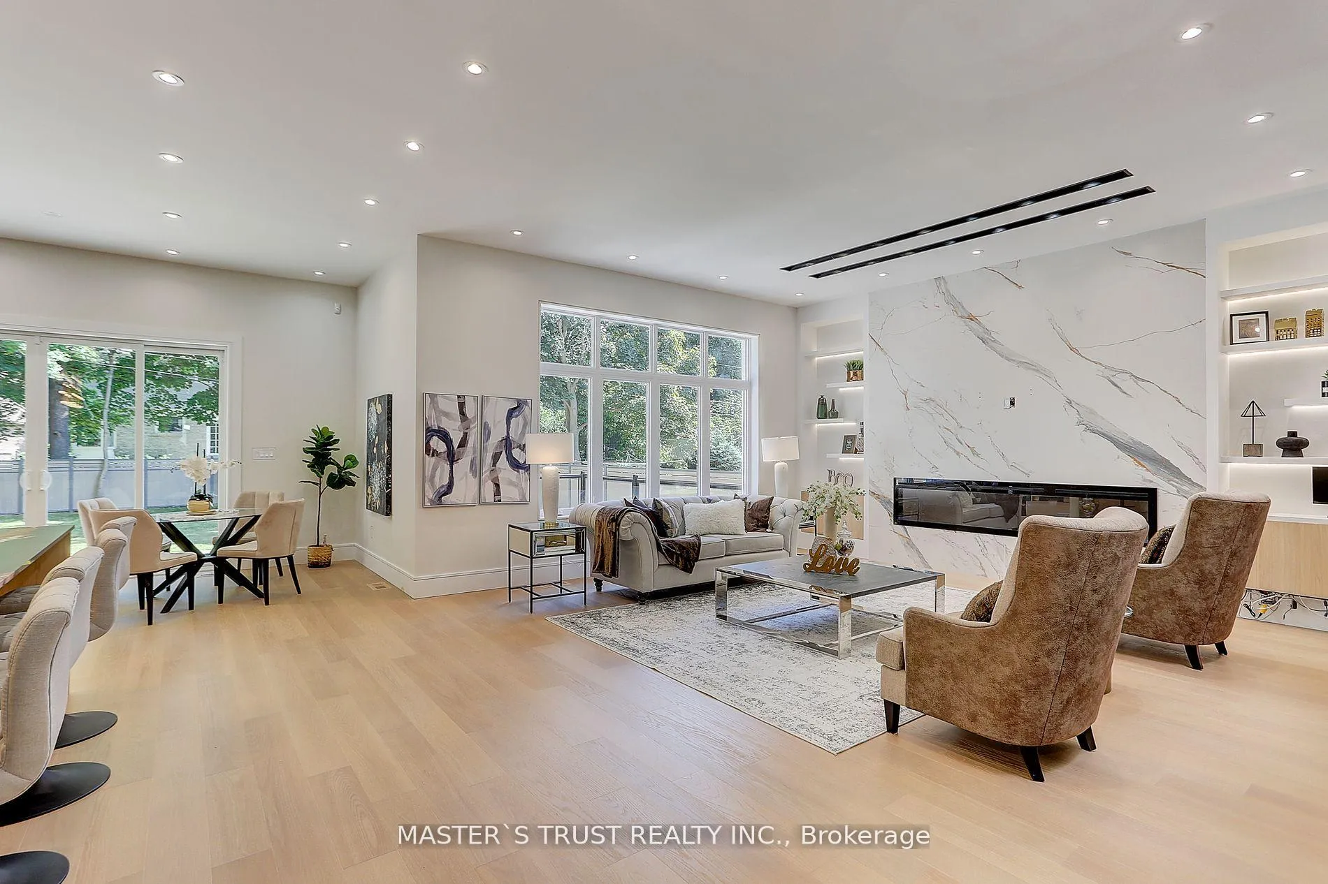 Photo 4 of 161 Fitzgerald Avenue, Markham, Unionville — HOMEH