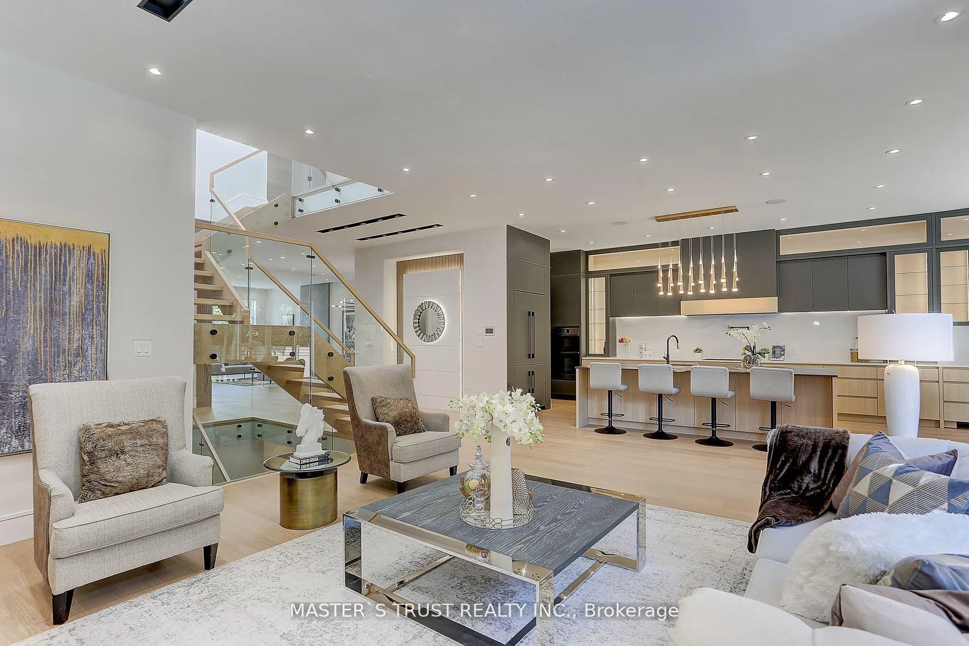 Photo 9 of 161 Fitzgerald Avenue, Markham, Unionville — HOMEH