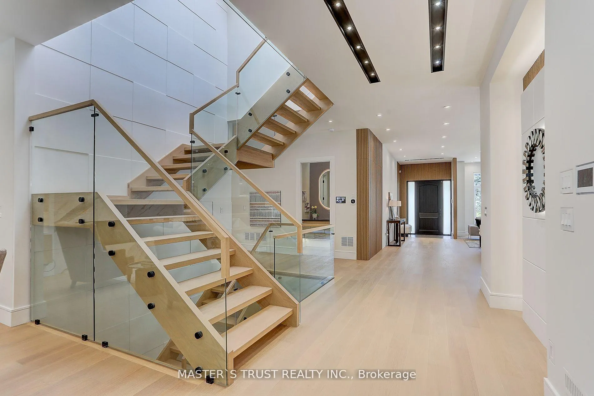 Photo 20 of 161 Fitzgerald Avenue, Markham, Unionville — HOMEH