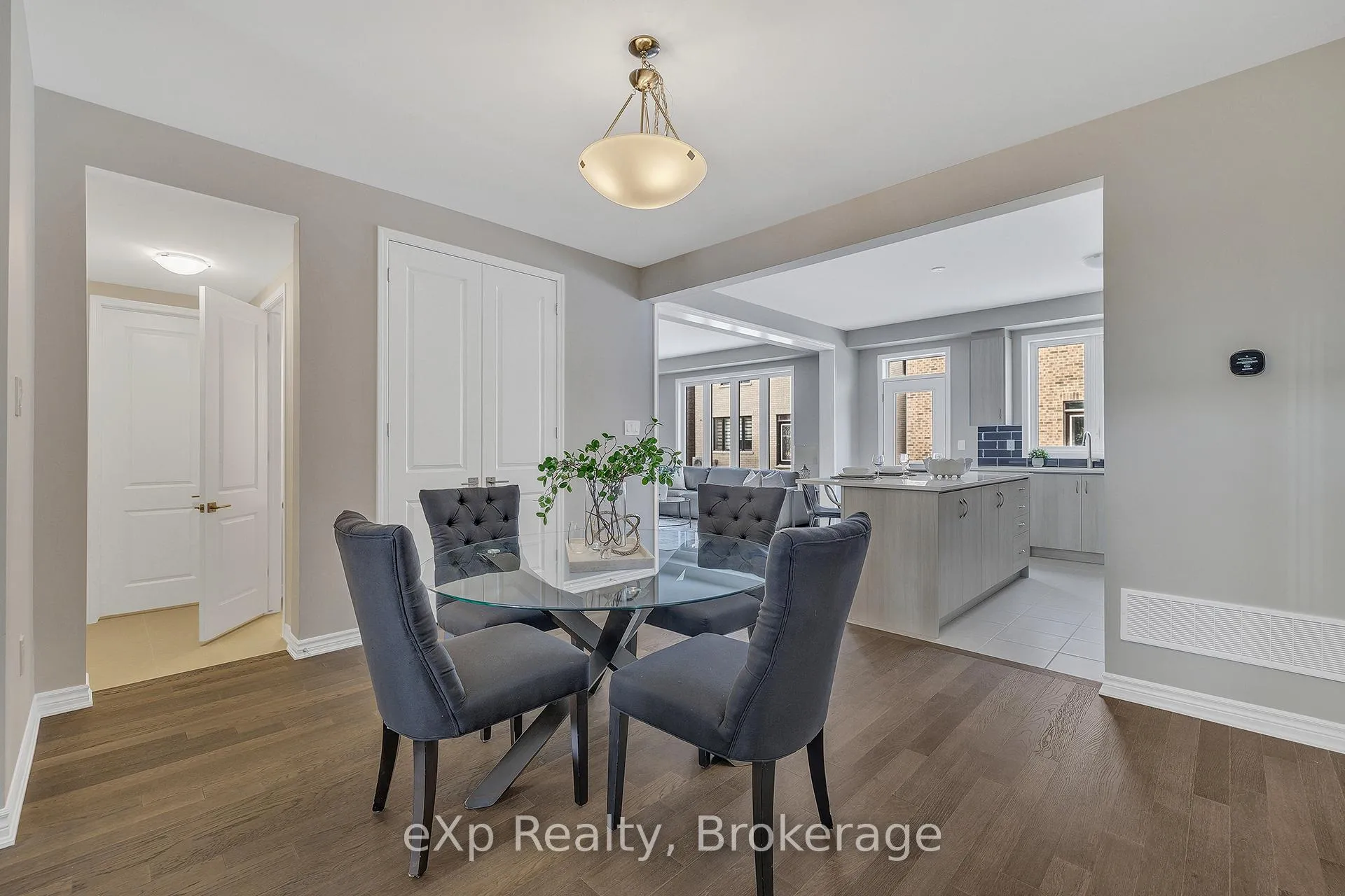 Photo 8 of 1361 Whitlock Avenue, Milton, Bowes — HOMEH