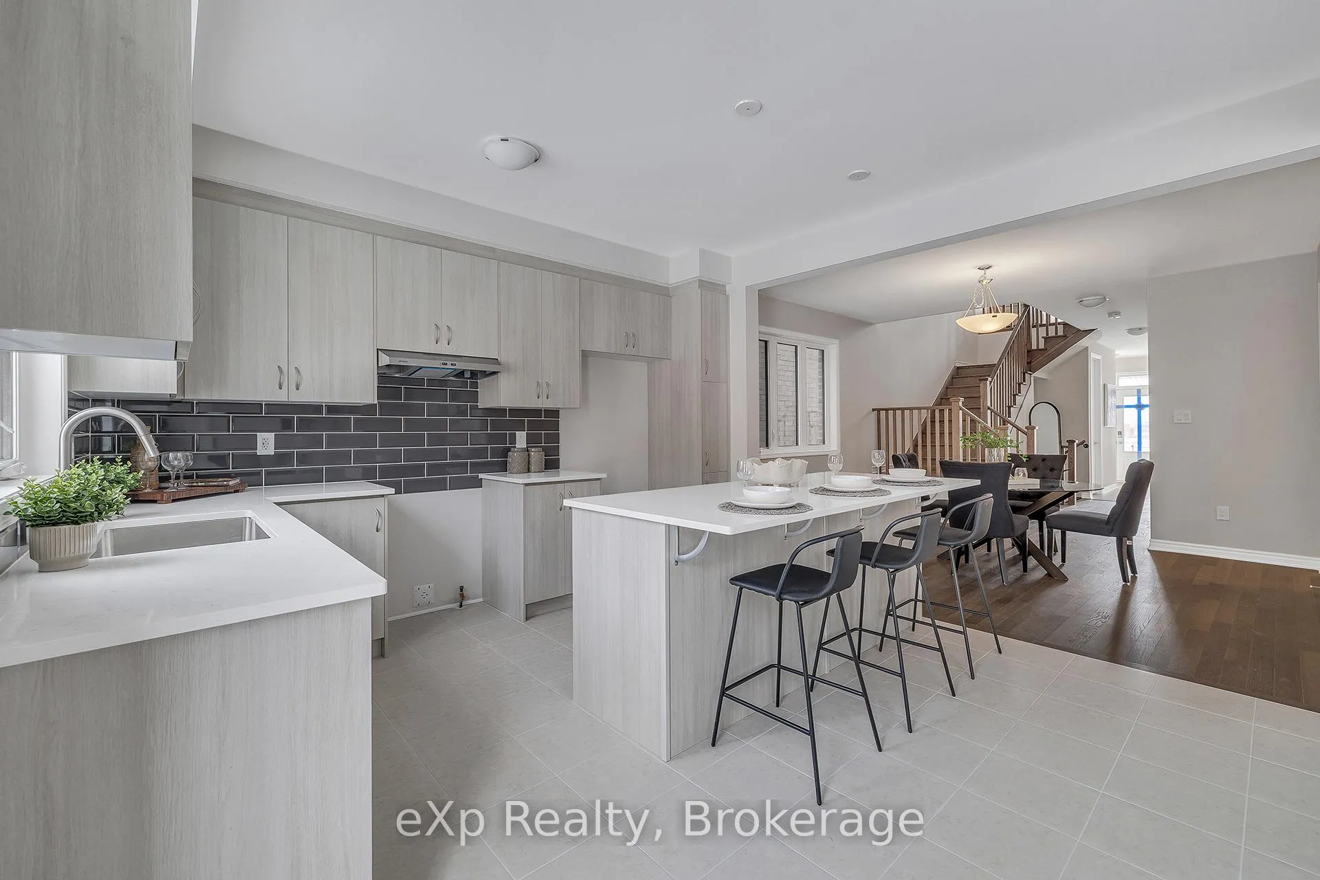 Photo 10 of 1361 Whitlock Avenue, Milton, Bowes — HOMEH