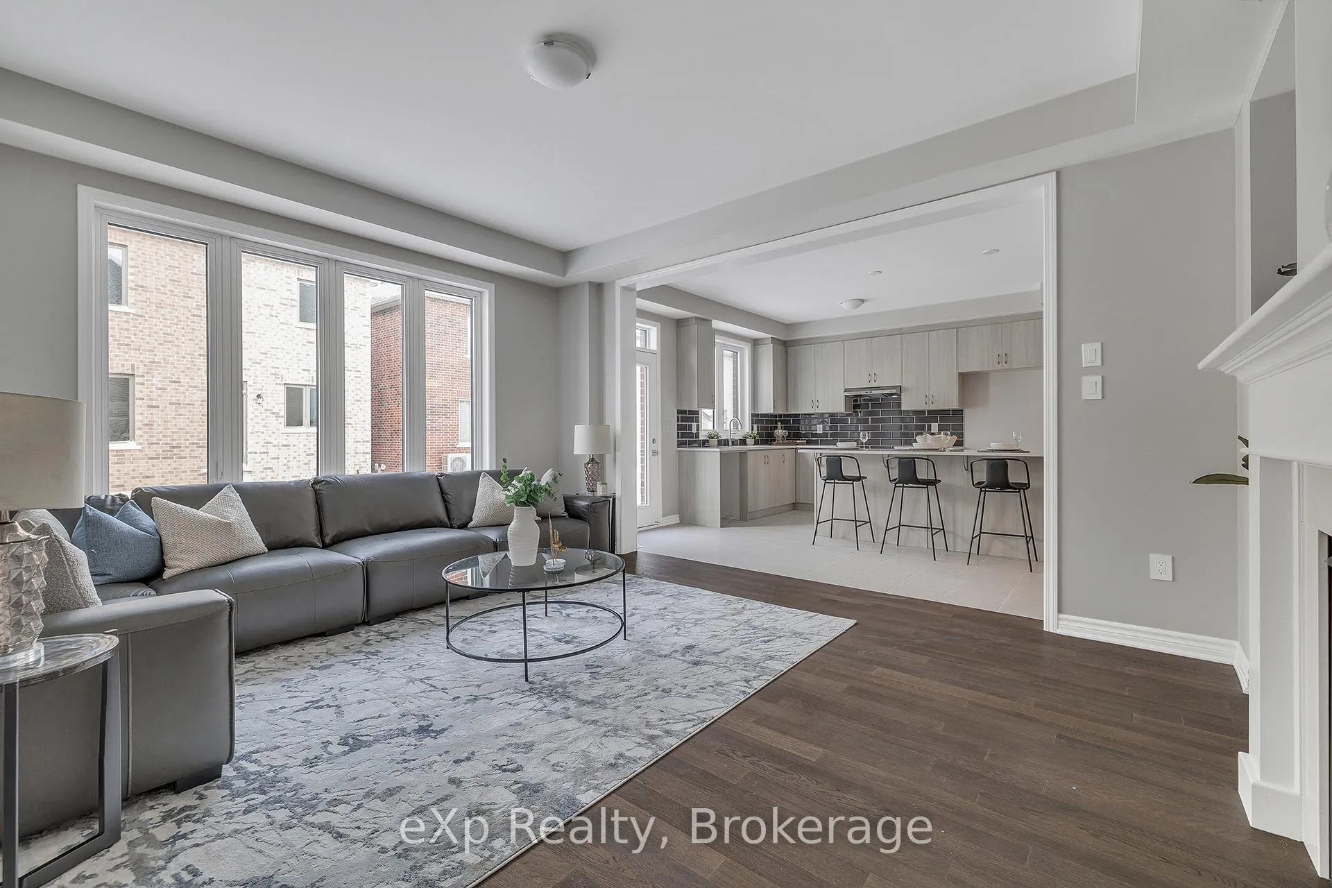 Photo 13 of 1361 Whitlock Avenue, Milton, Bowes — HOMEH