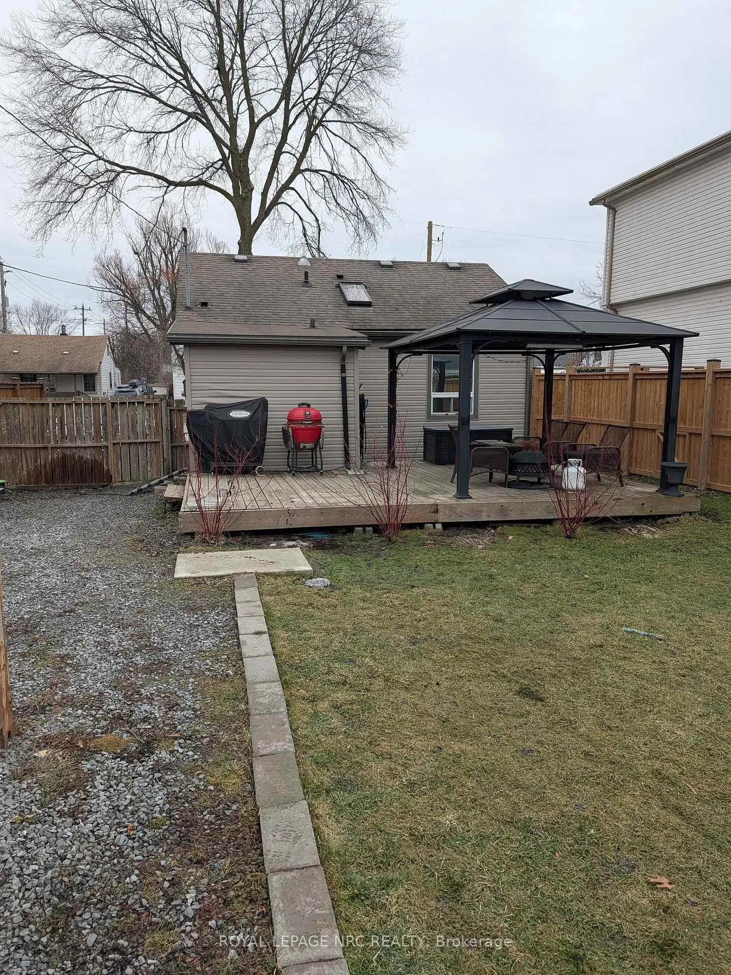 Photo 16 of 6 Nelles Road N, Welland, Lincoln/Crowland — HOMEH