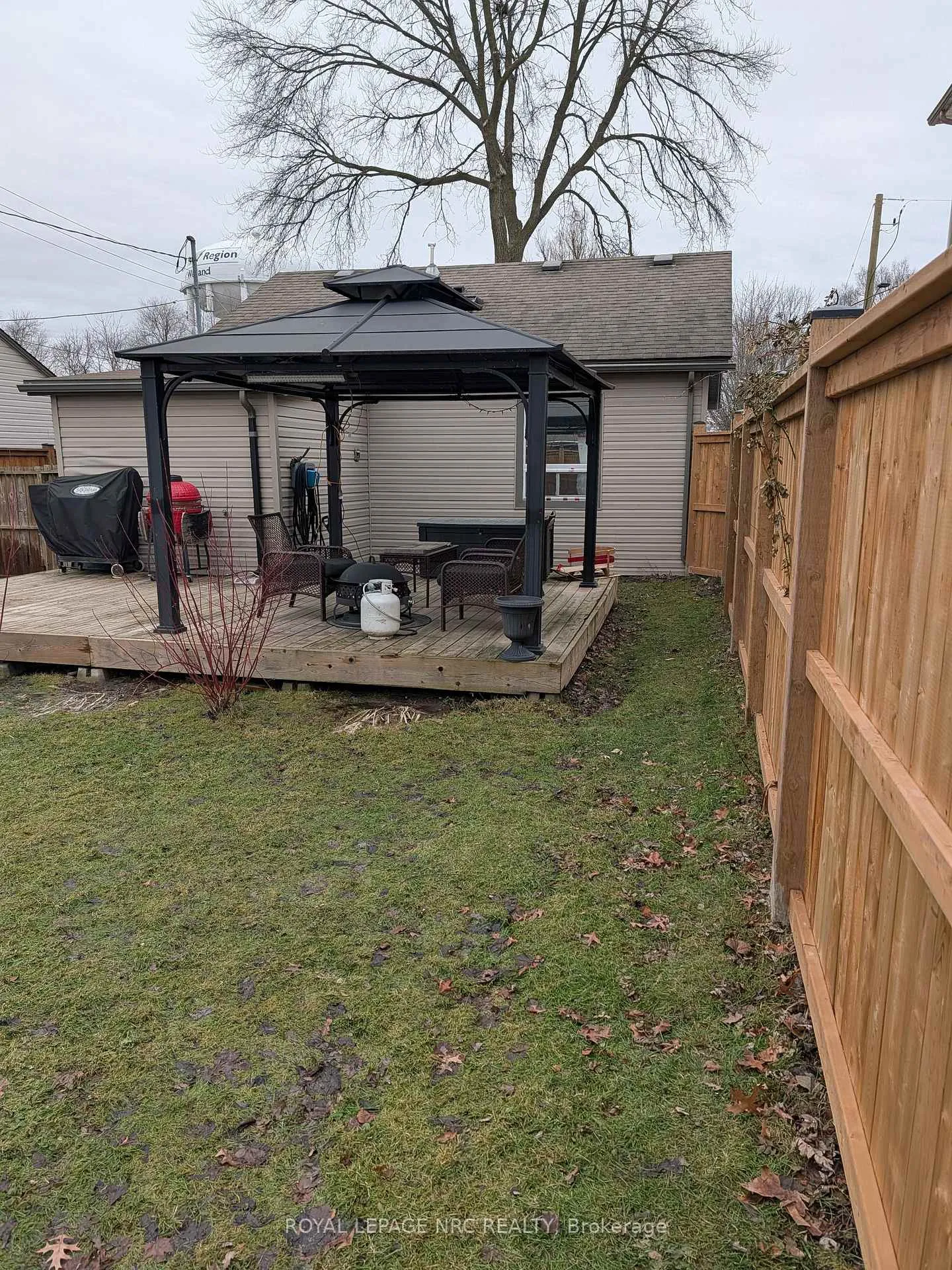 Photo 18 of 6 Nelles Road N, Welland, Lincoln/Crowland — HOMEH