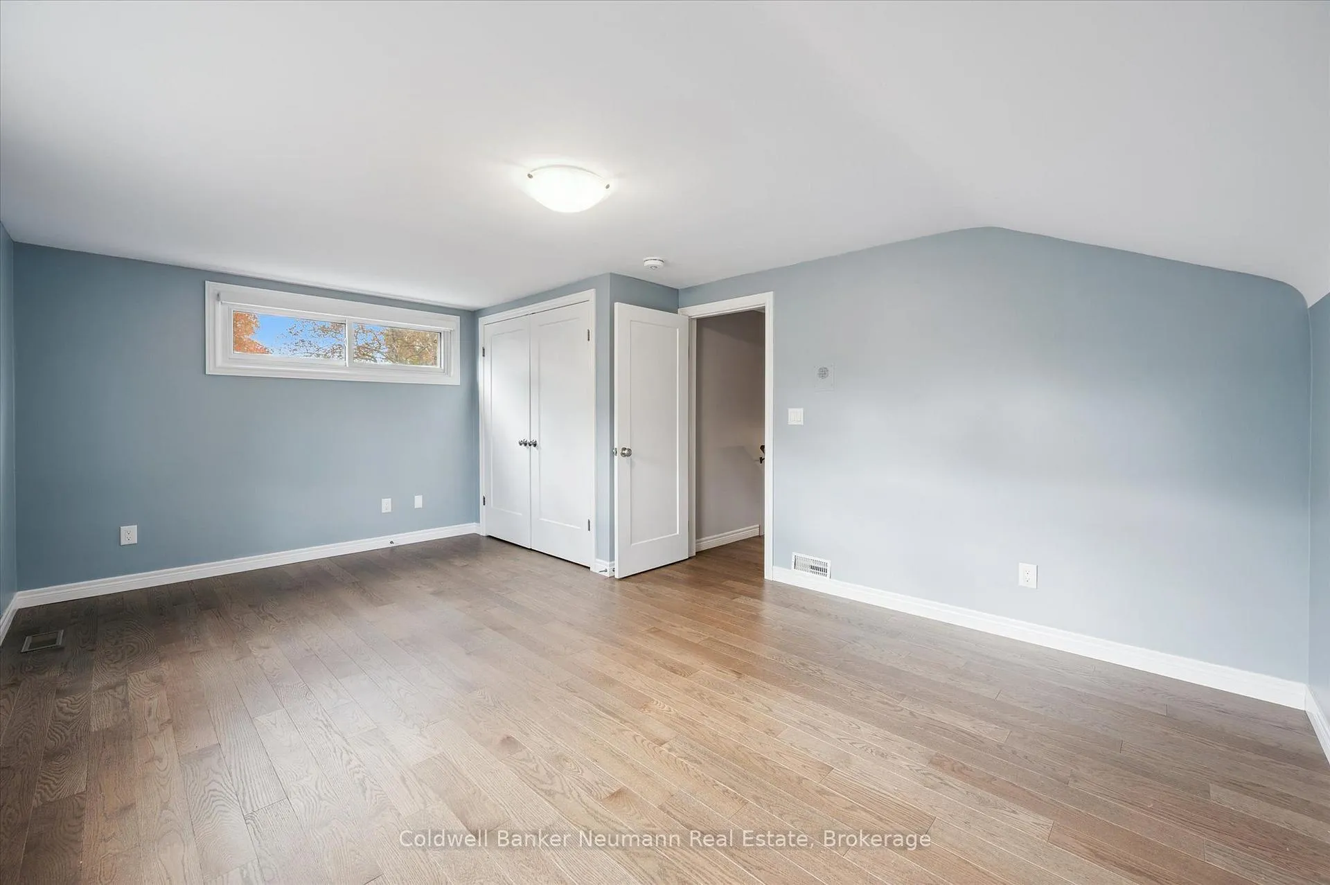 Photo 16 of 23 Collingwood Street, Guelph, Riverside Park — HOMEH
