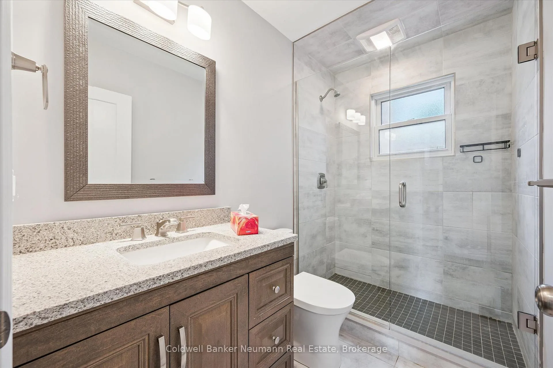 Photo 17 of 23 Collingwood Street, Guelph, Riverside Park — HOMEH
