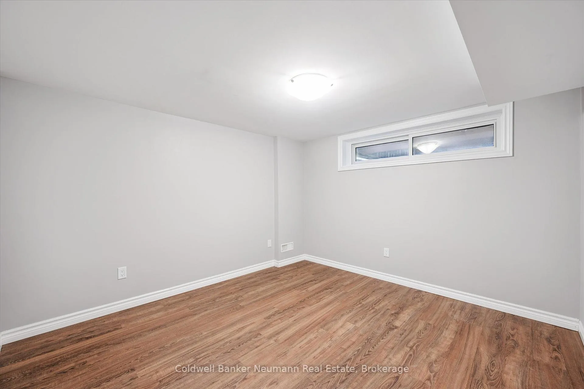 Photo 19 of 23 Collingwood Street, Guelph, Riverside Park — HOMEH