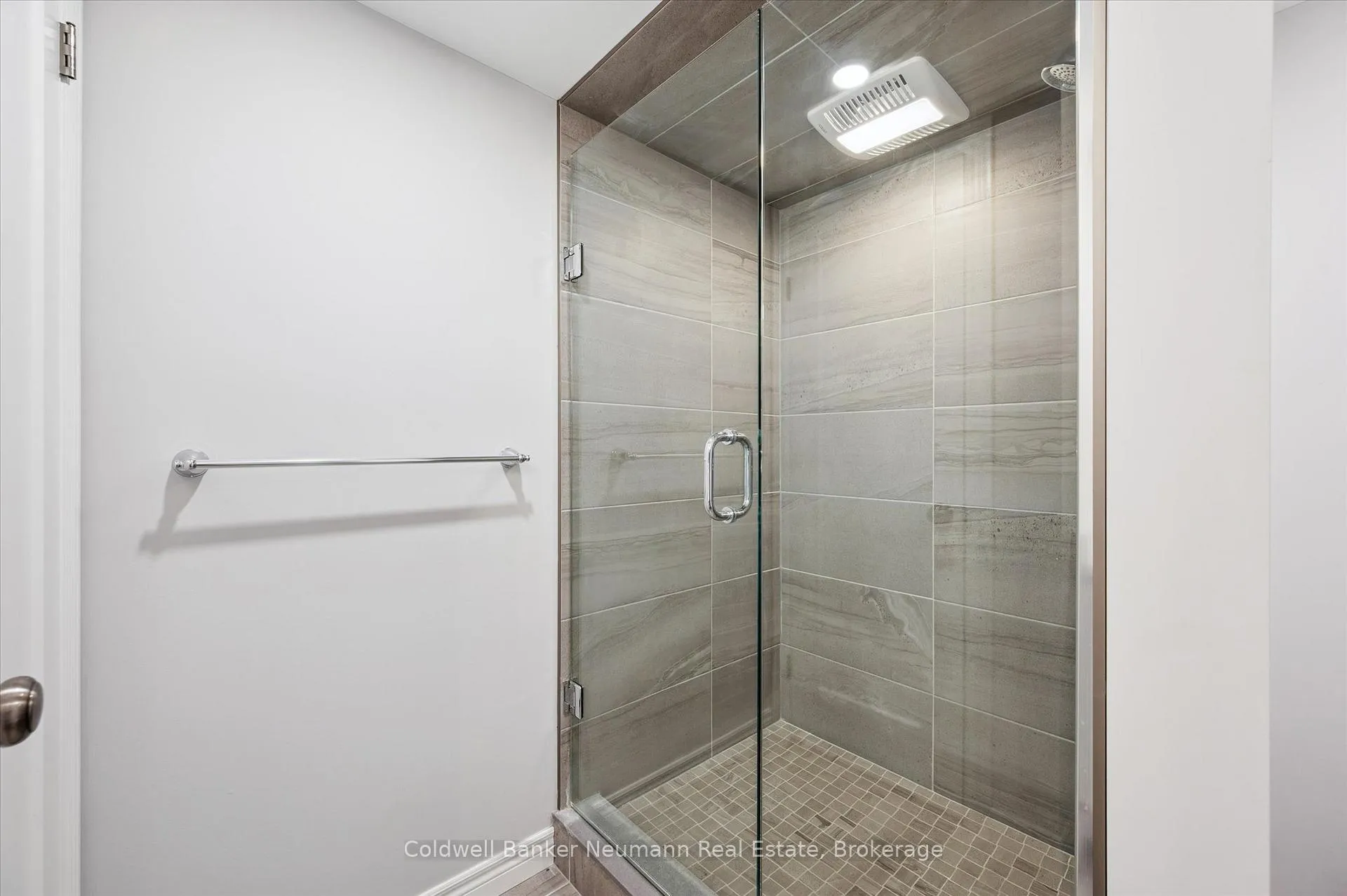 Photo 21 of 23 Collingwood Street, Guelph, Riverside Park — HOMEH