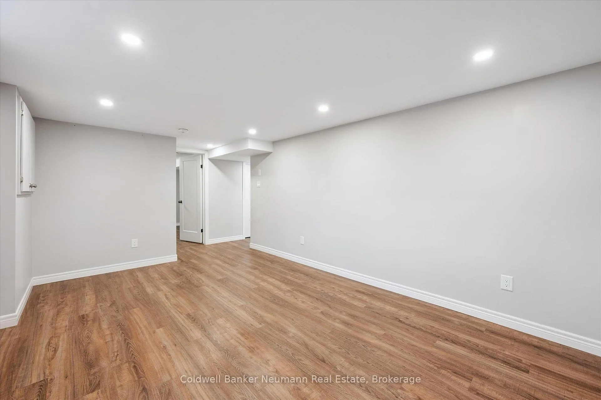 Photo 41 of 23 Collingwood Street, Guelph, Riverside Park — HOMEH